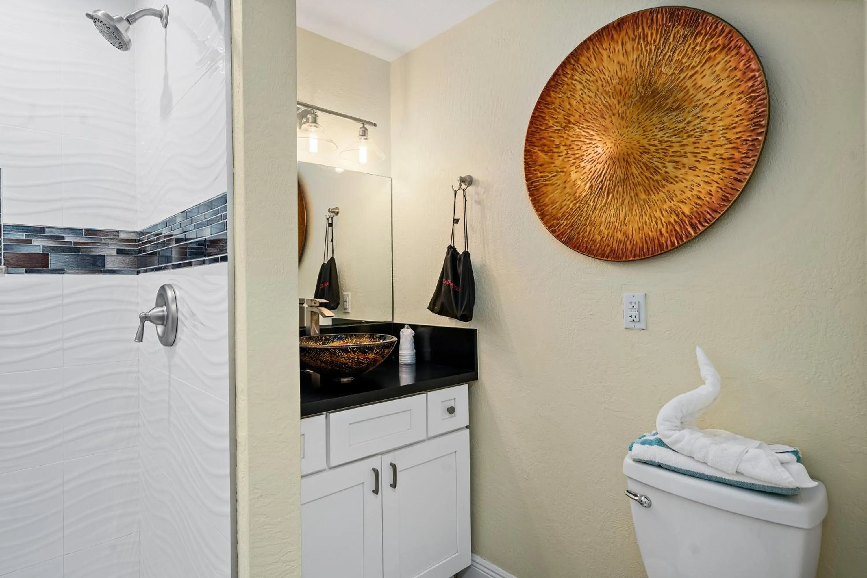 Bathroom in Bay Harbor Lodge