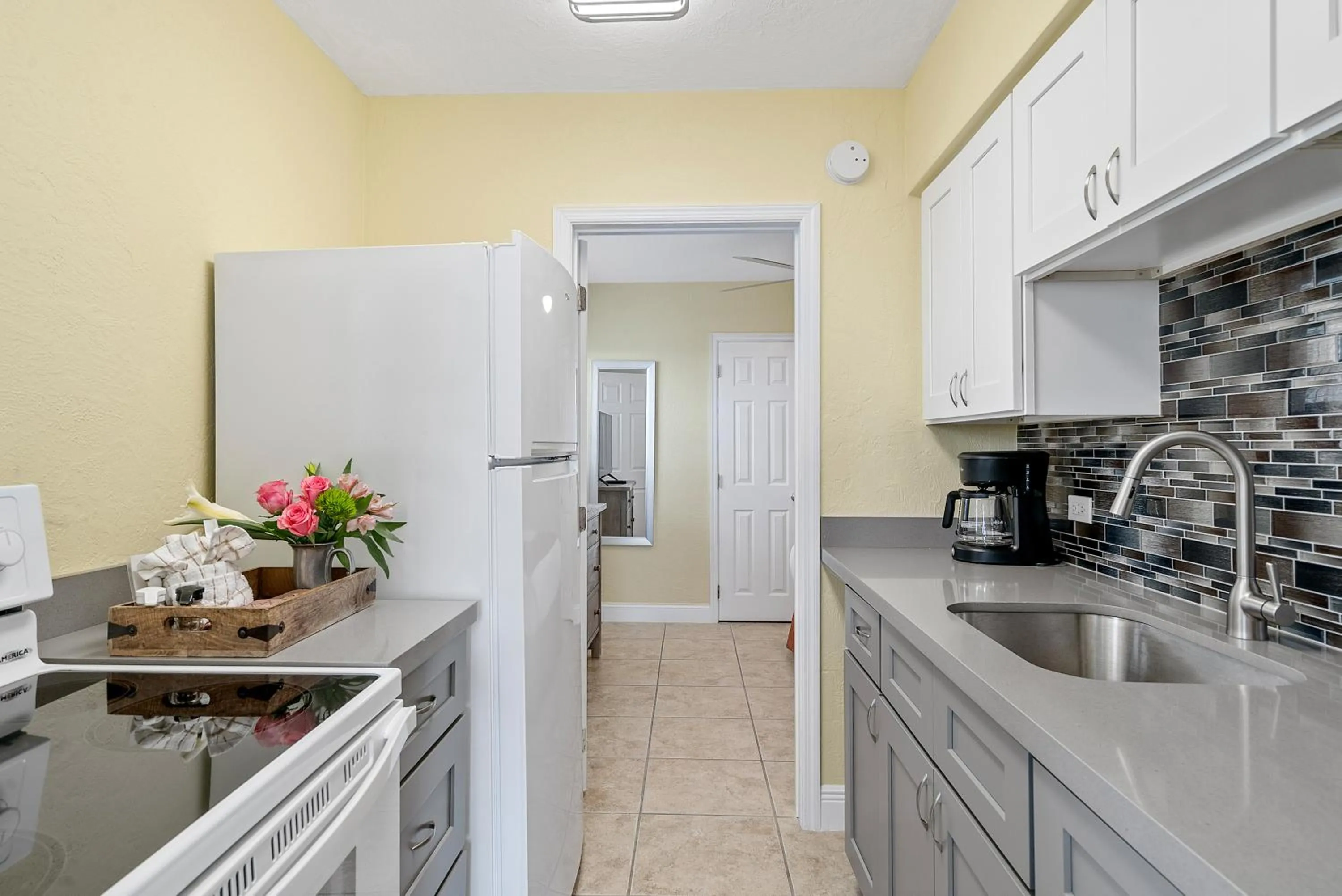 kitchen in Bay Harbor Lodge