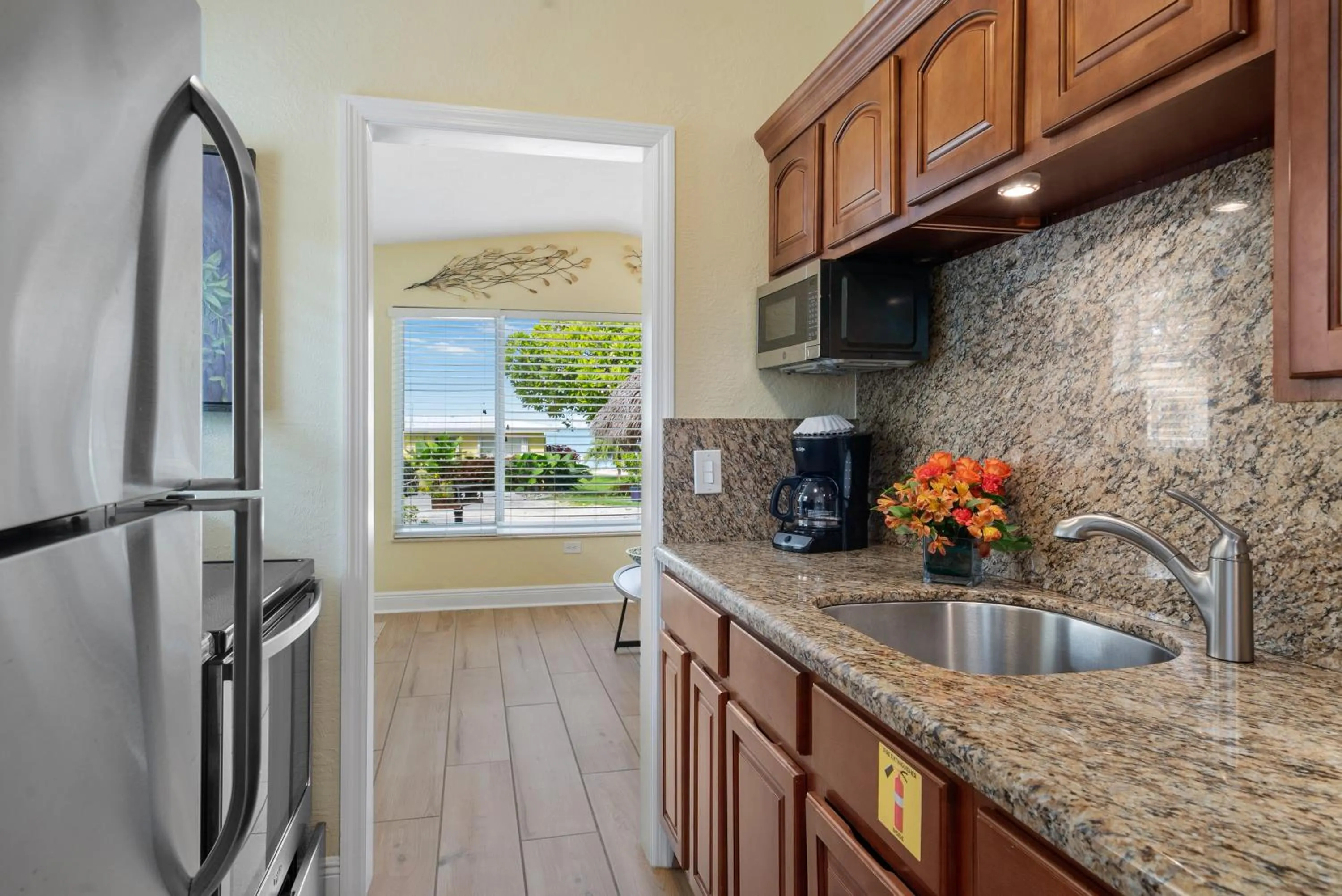 kitchen in Bay Harbor Lodge