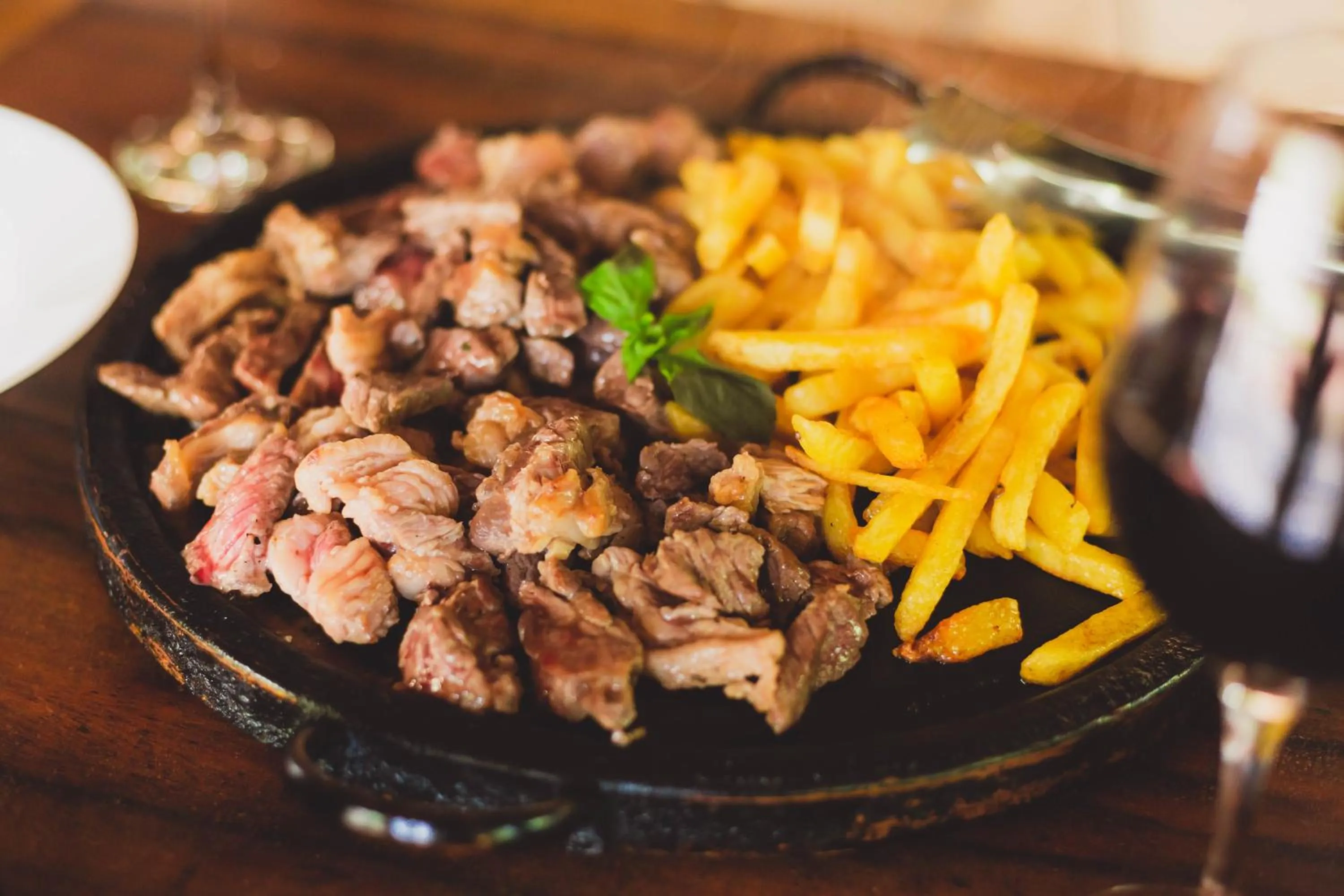 Restaurant/places to eat in Peniel do Sana Guest House