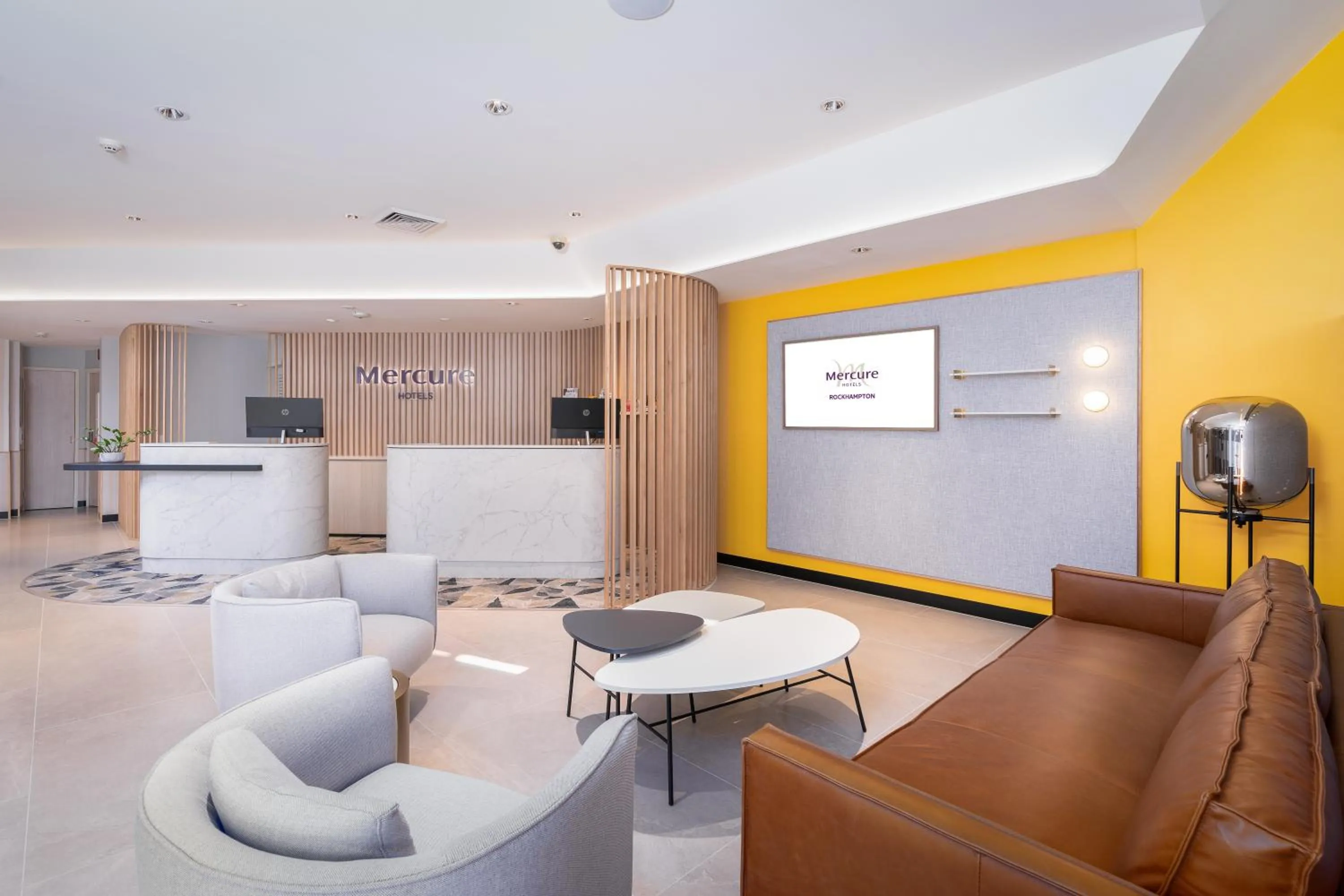 Lobby or reception in Mercure Rockhampton