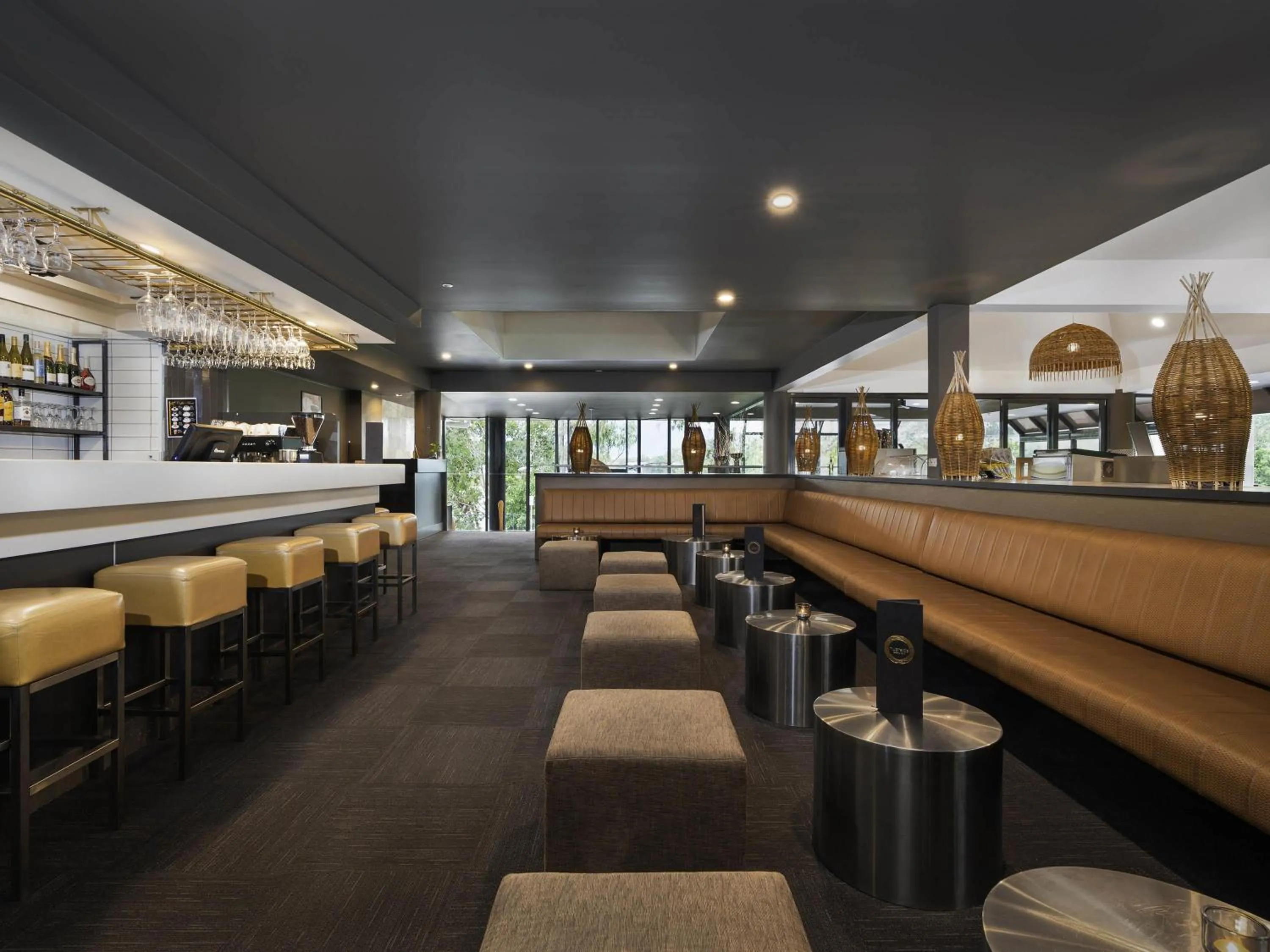 Restaurant/places to eat in Mercure Rockhampton