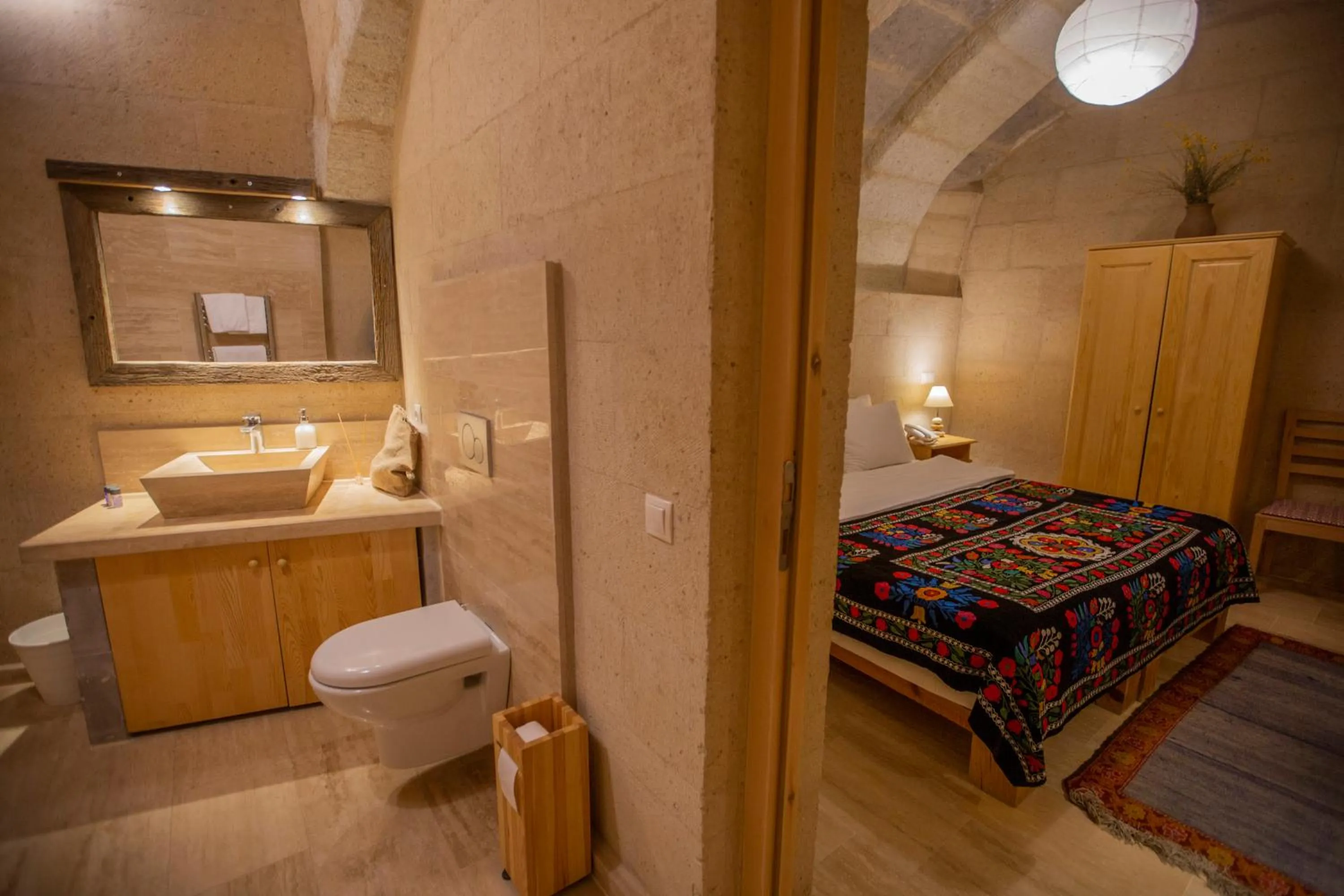 Bathroom, Bed in Maze Of Cappadocia Hotel