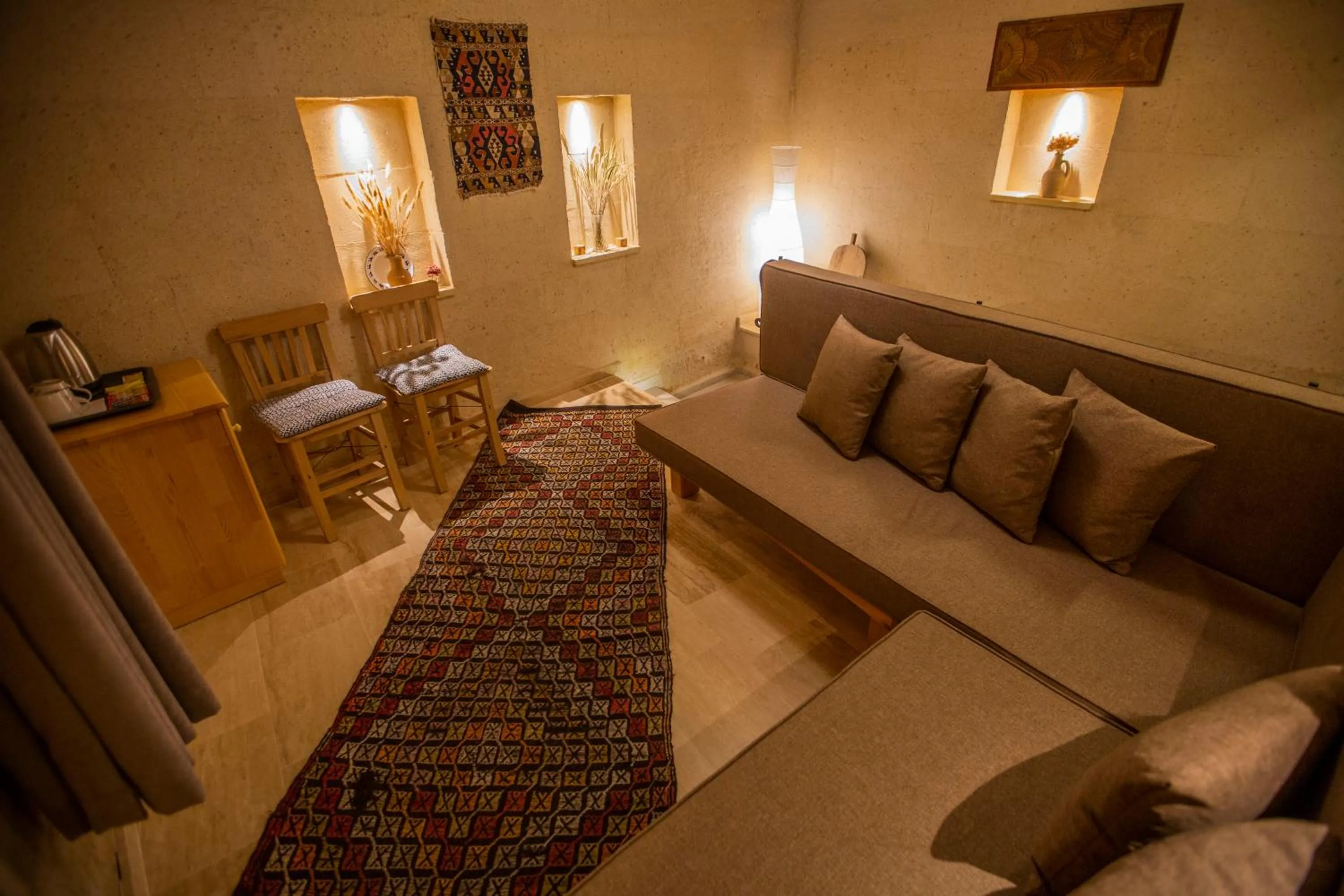 Seating area in Maze Of Cappadocia Hotel