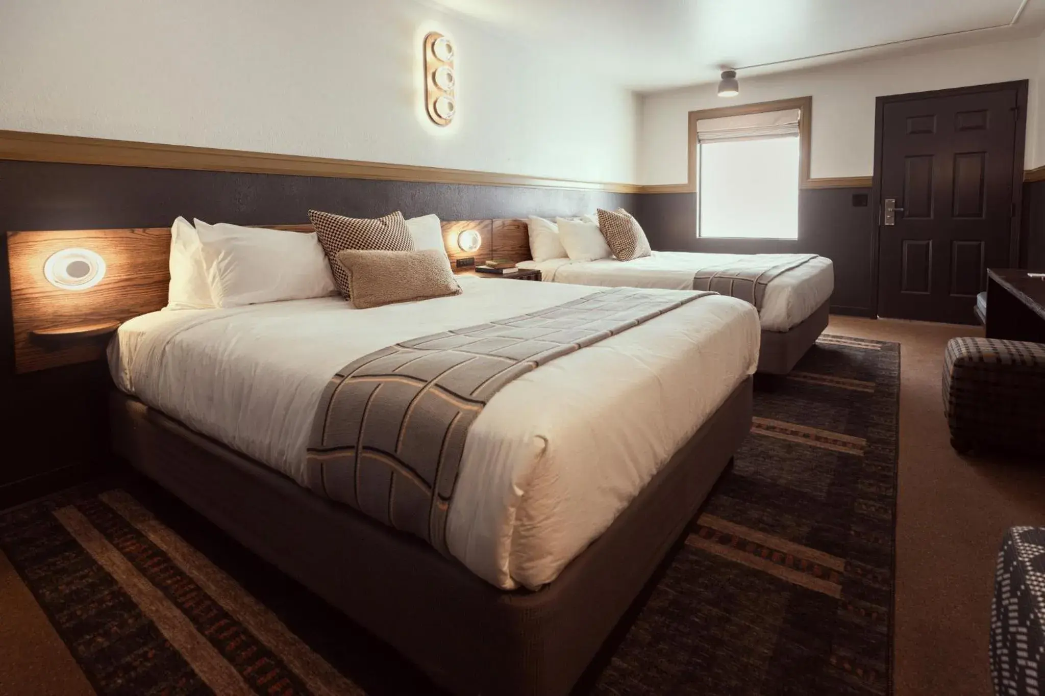 Queen Room with Two Queen Beds - Ground Floor in The Ozarker Lodge Queen Room with Two Queen Beds - Ground Floor in The Ozarker Lodge