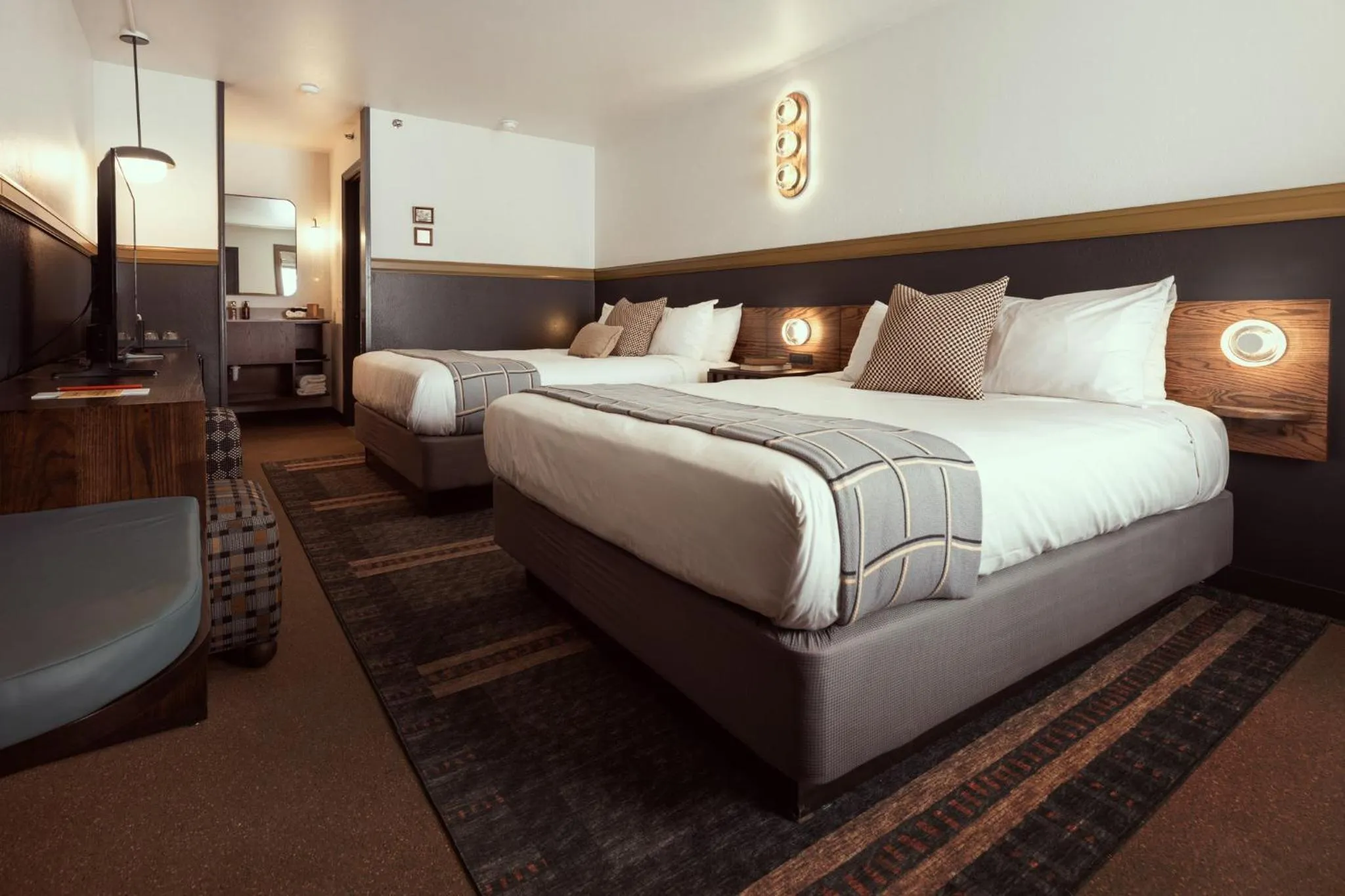 Bedroom, Bed in The Ozarker Lodge