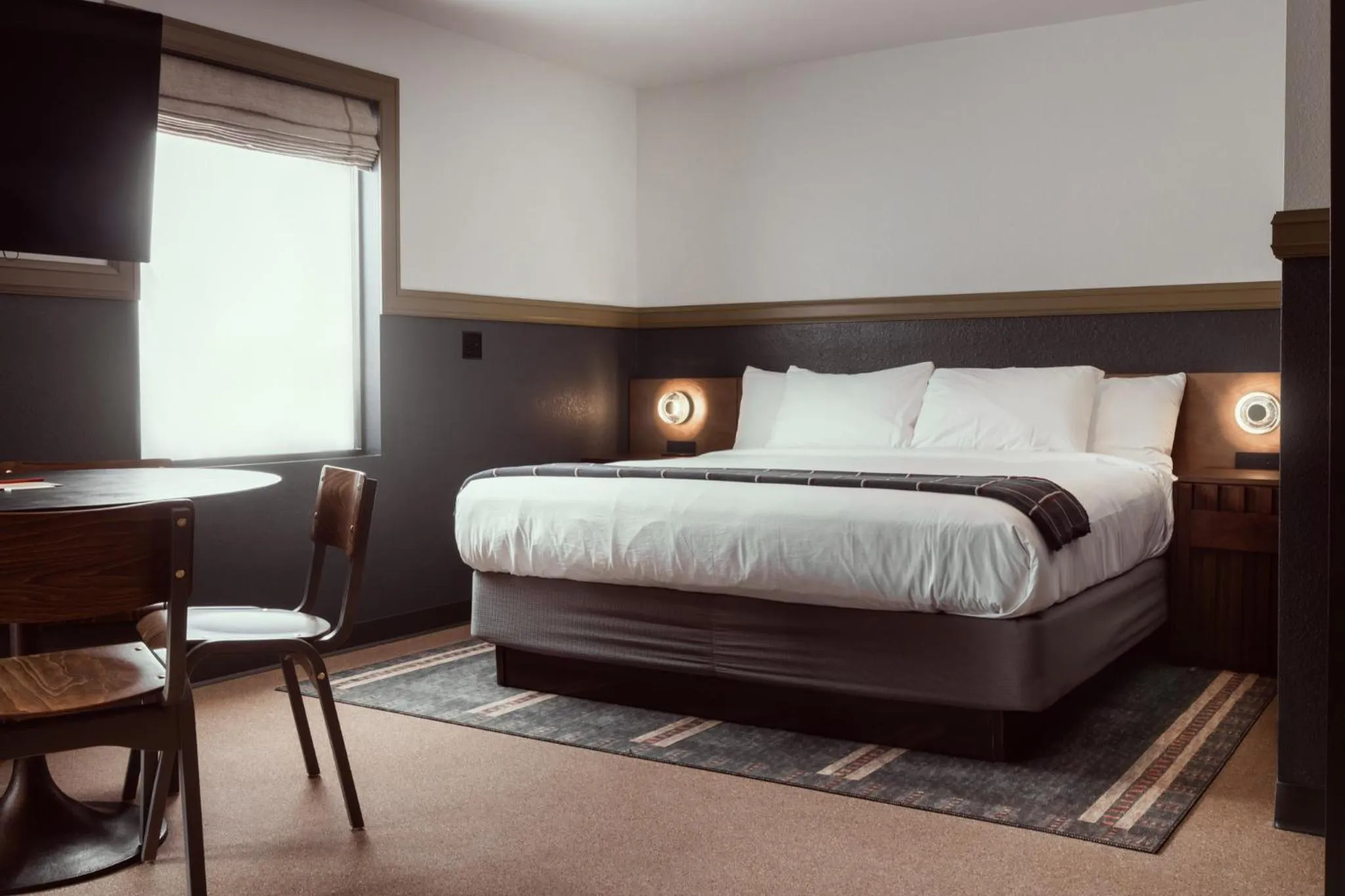 Bedroom, Bed in The Ozarker Lodge