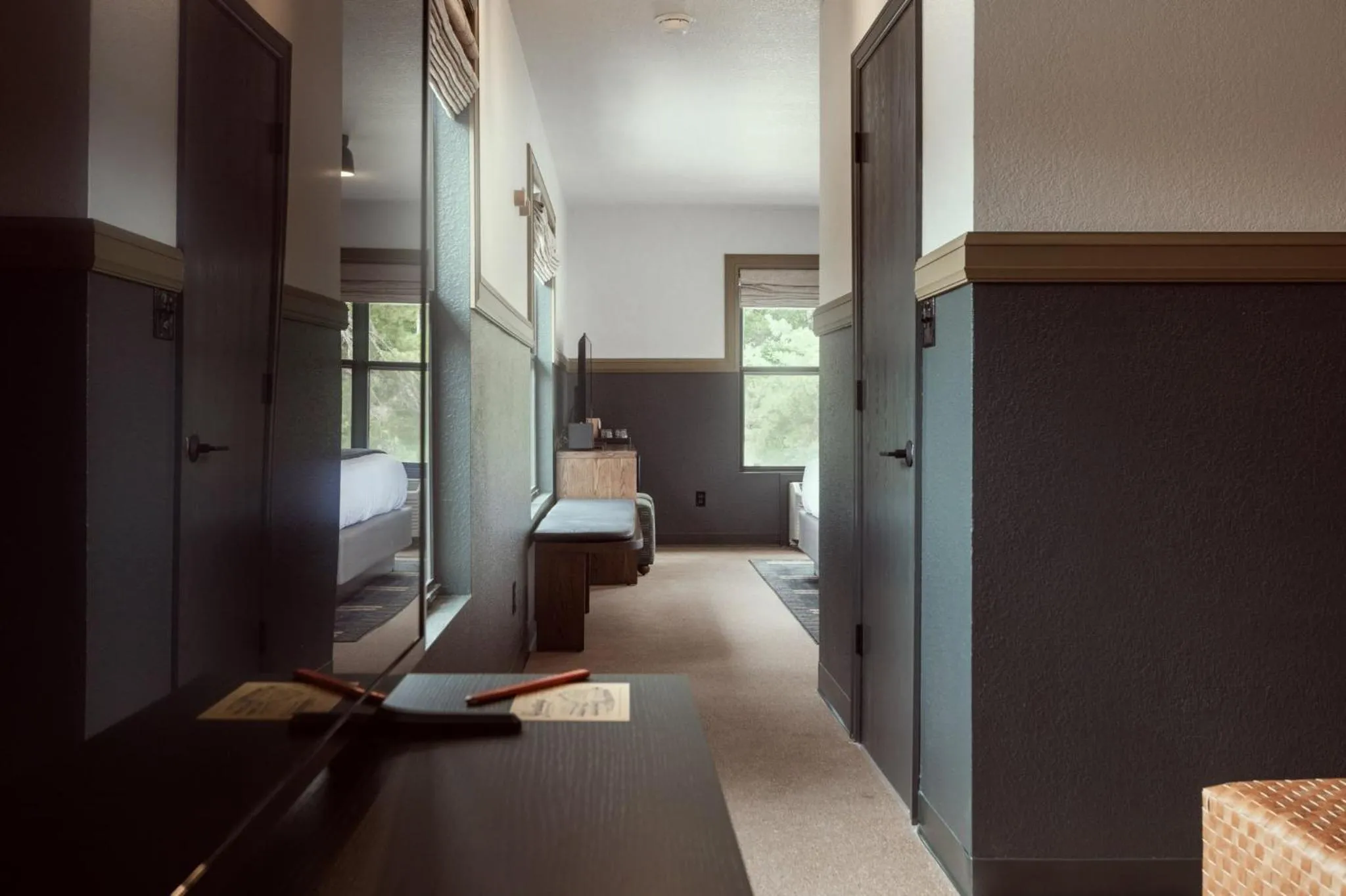 Photo of the whole room, Bed in The Ozarker Lodge