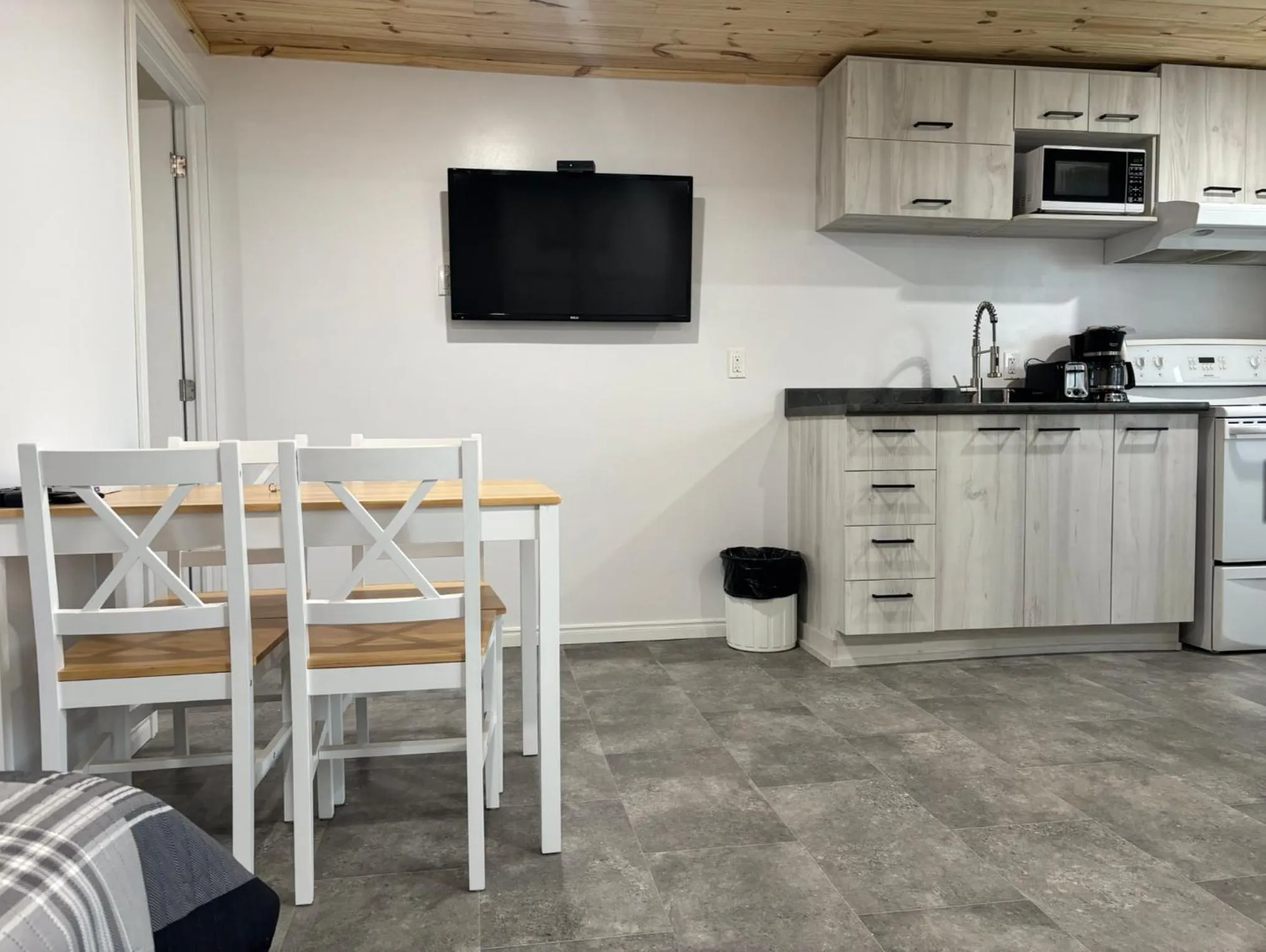 TV and multimedia in Les studios de la mer