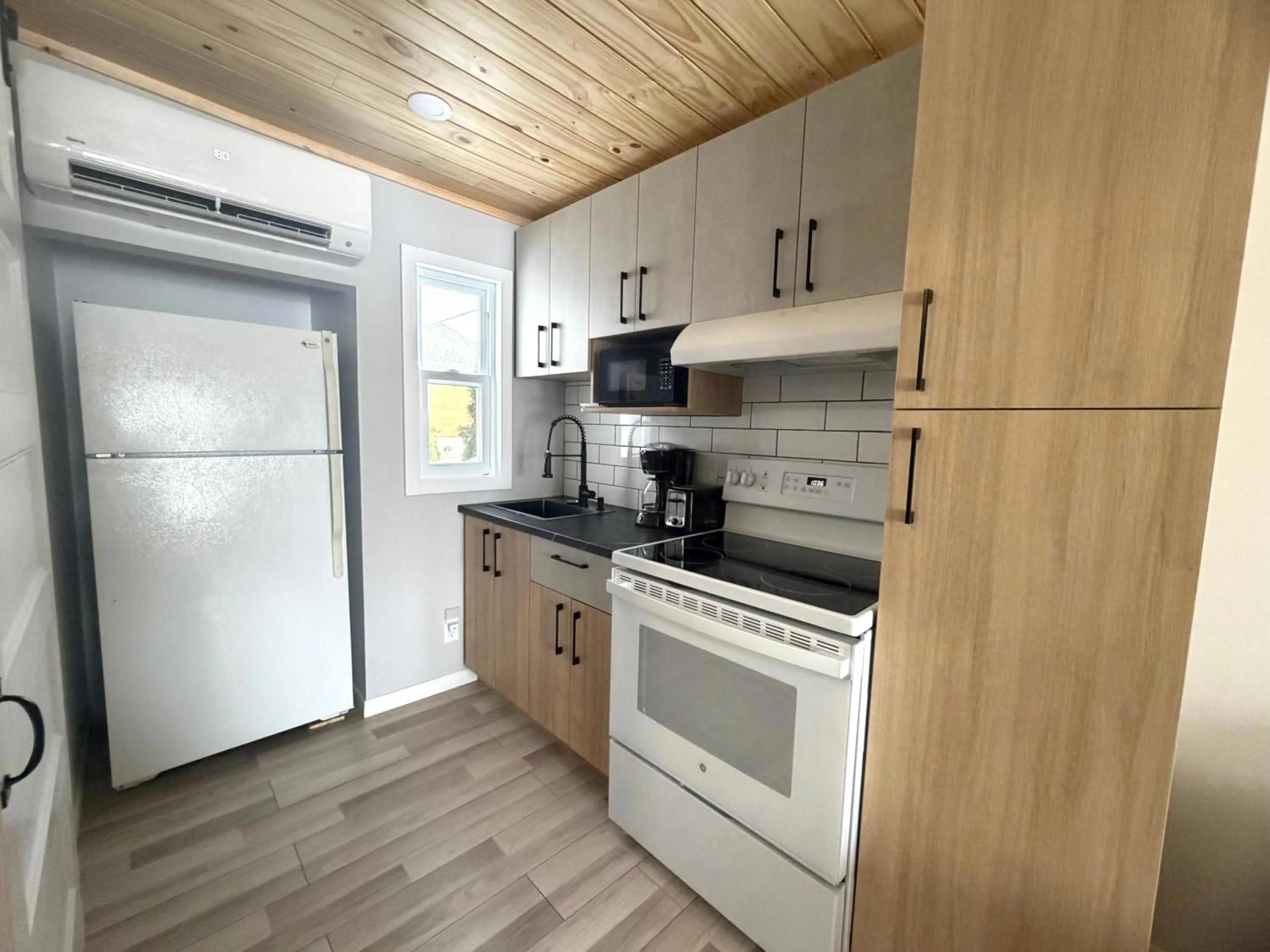 Kitchen or kitchenette in Les studios de la mer