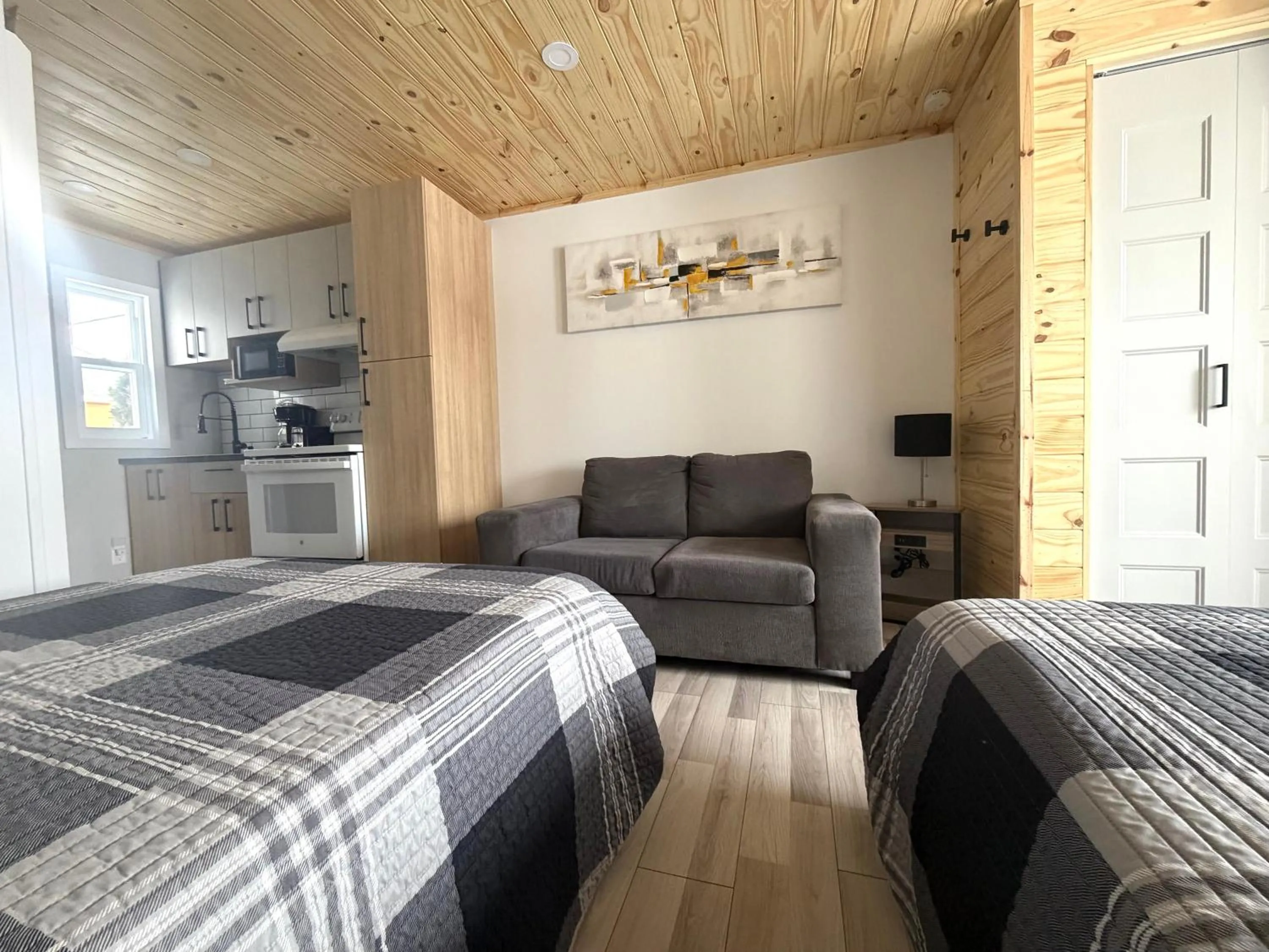 Living room, Bed in Les studios de la mer