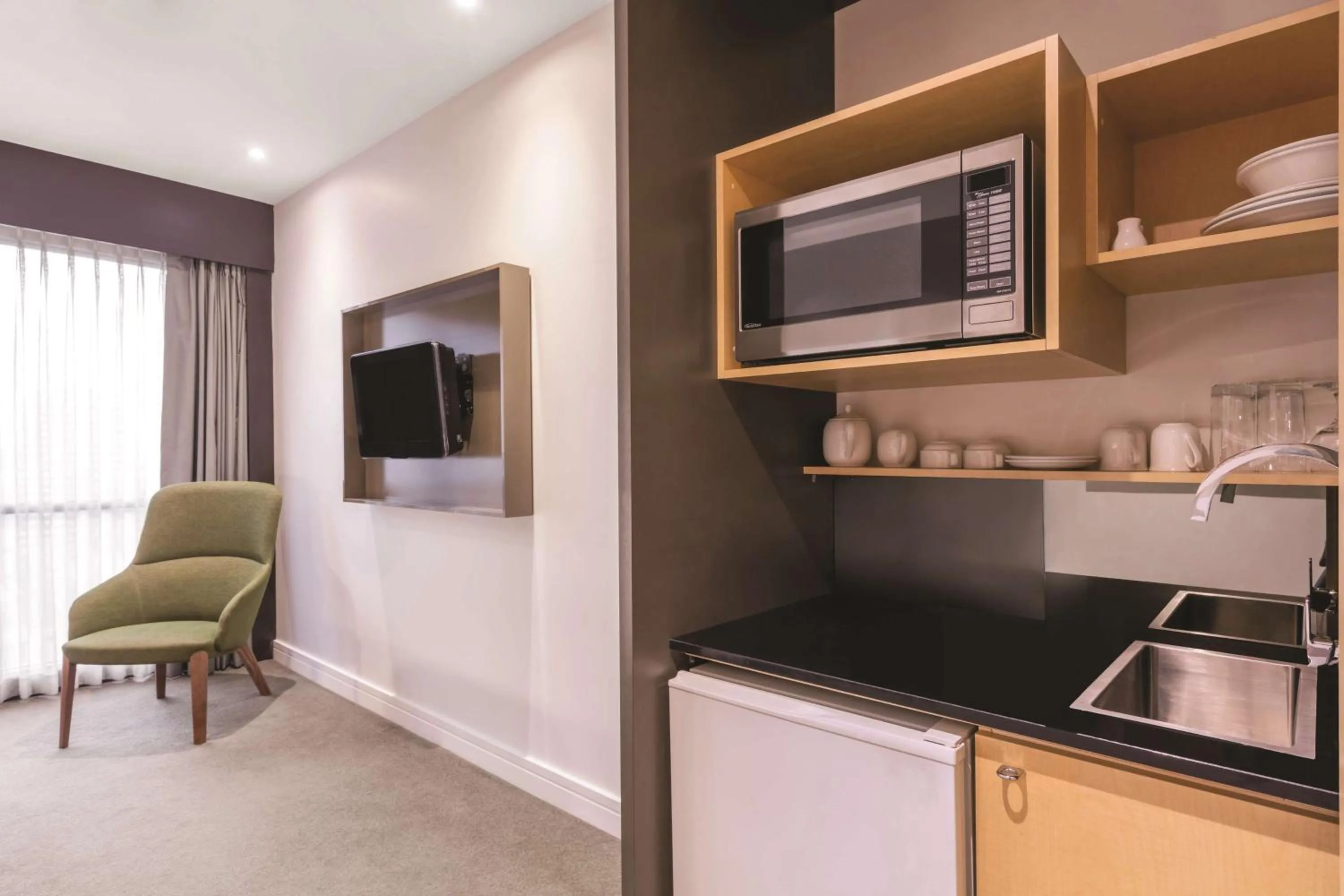 Coffee/tea facilities in Adina Apartment Hotel Melbourne