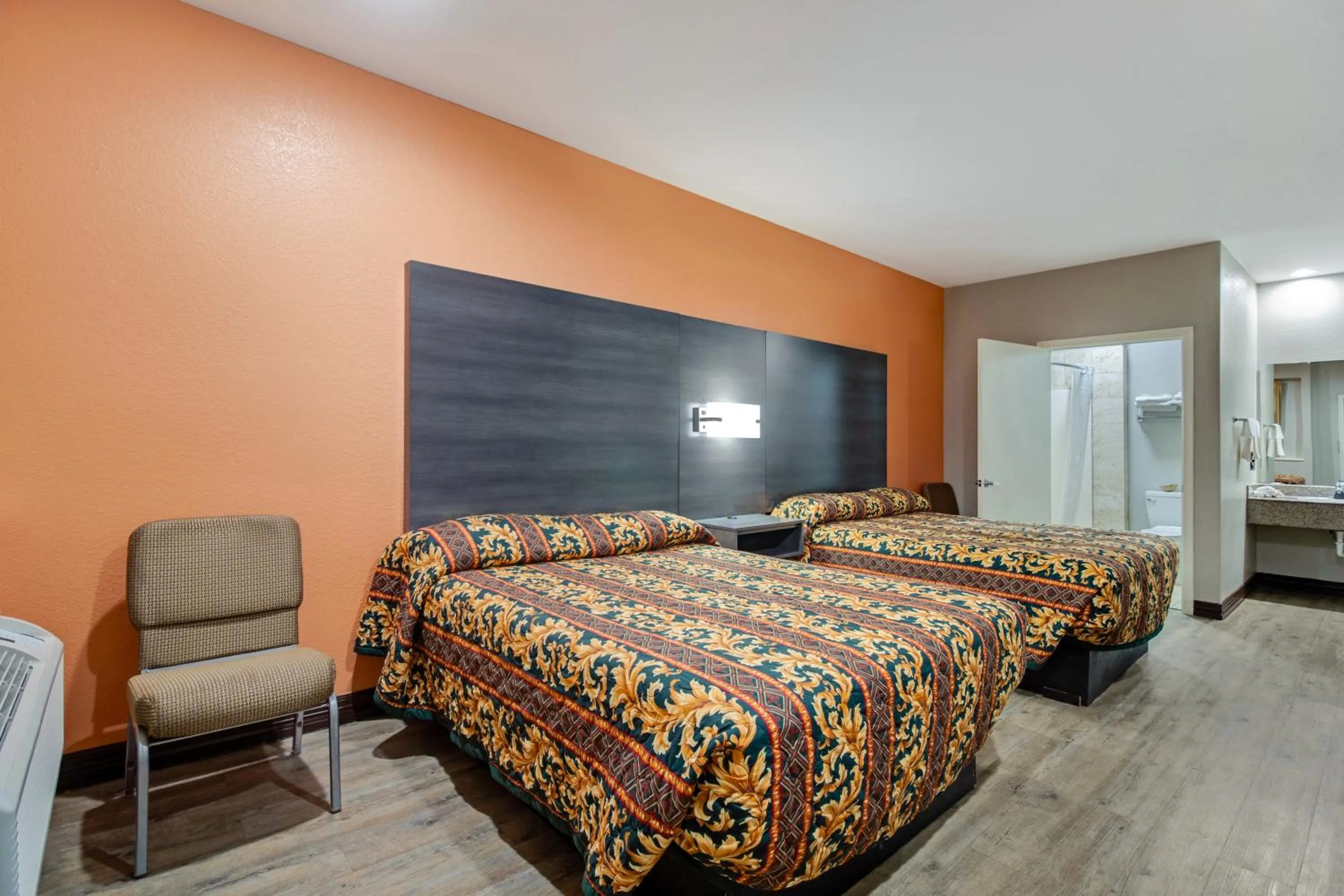 Executive Inn & Suites