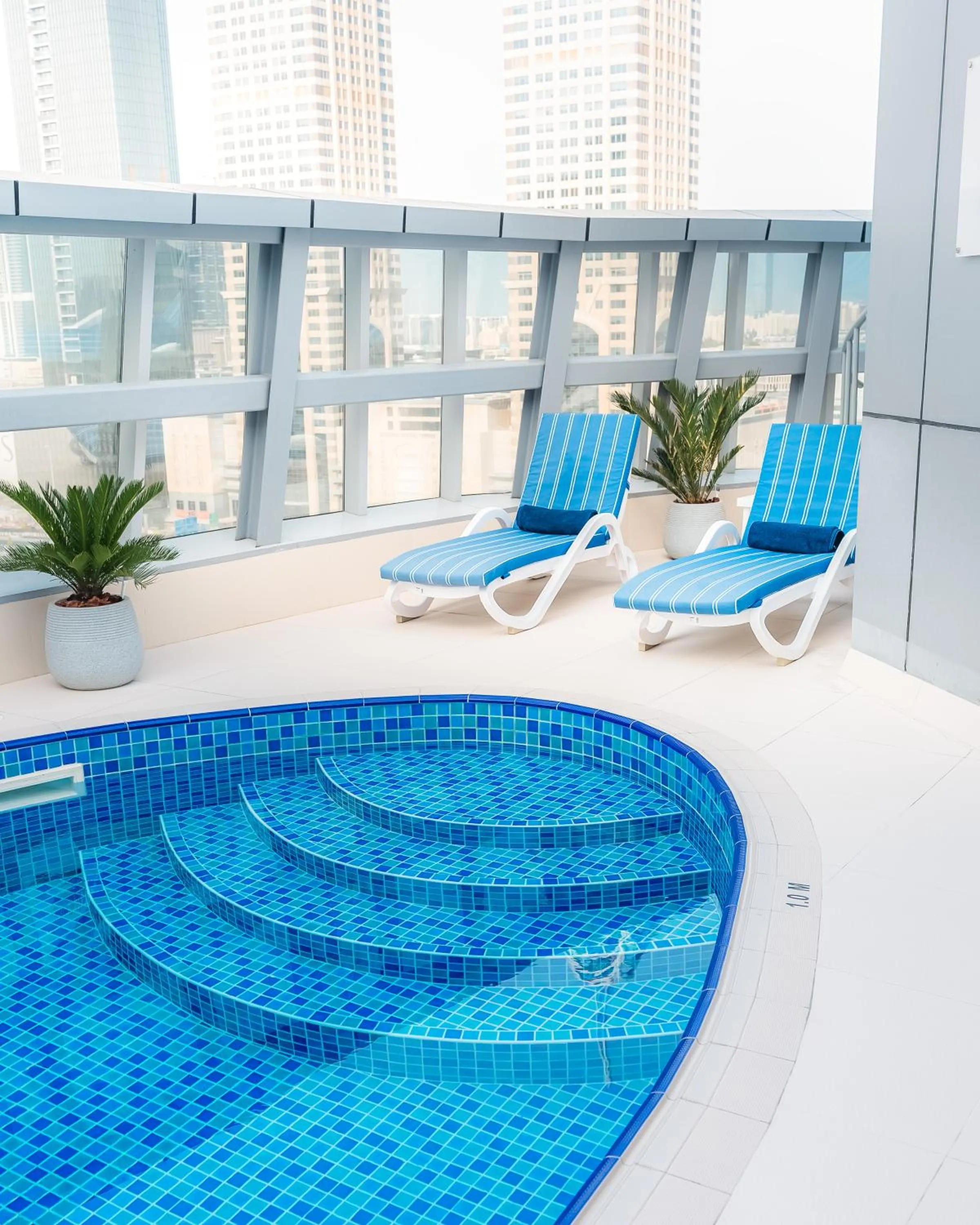 Swimming pool in Citadines Metro Central Dubai