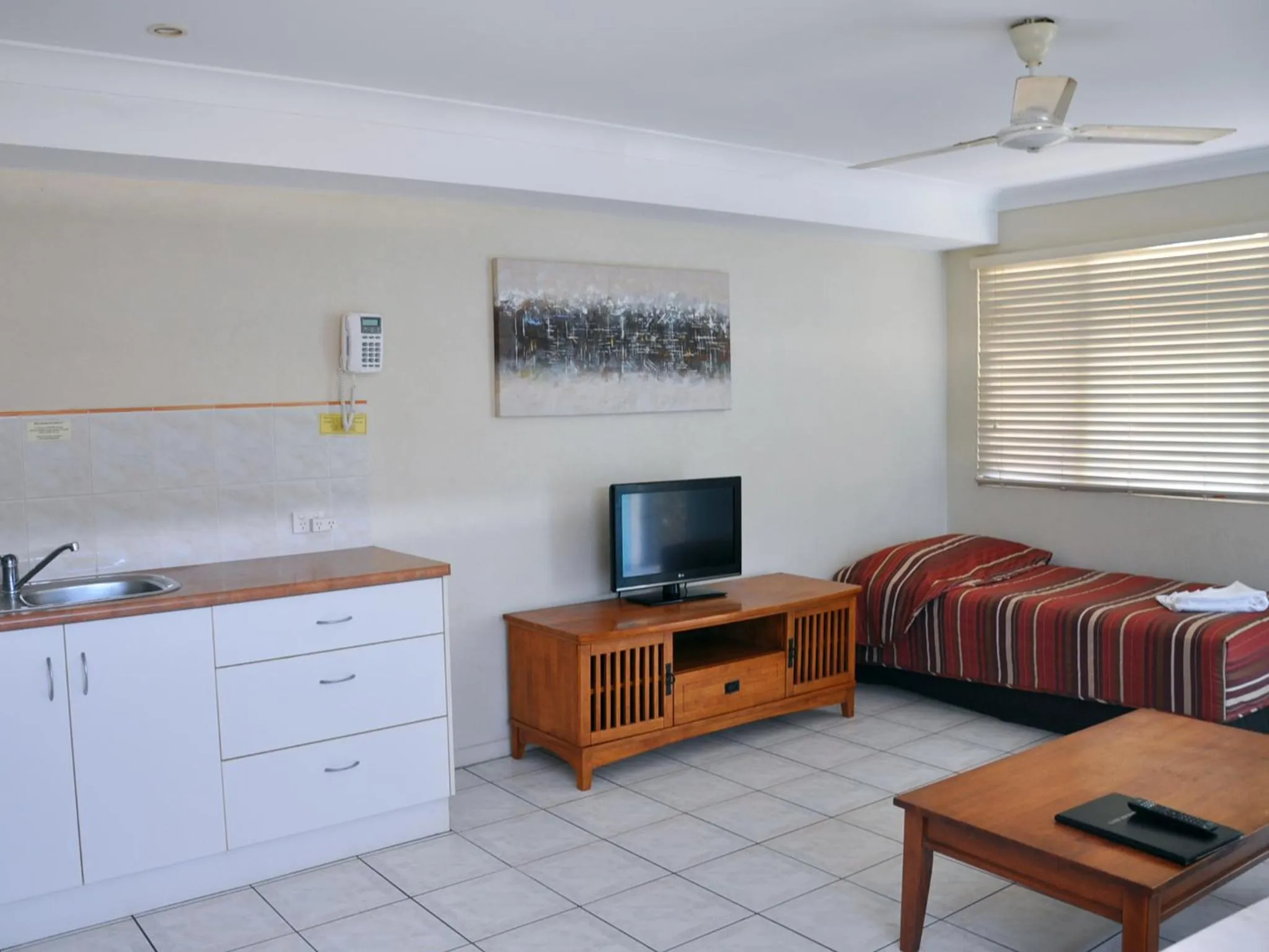 Bed in Palm Waters Holiday Villas