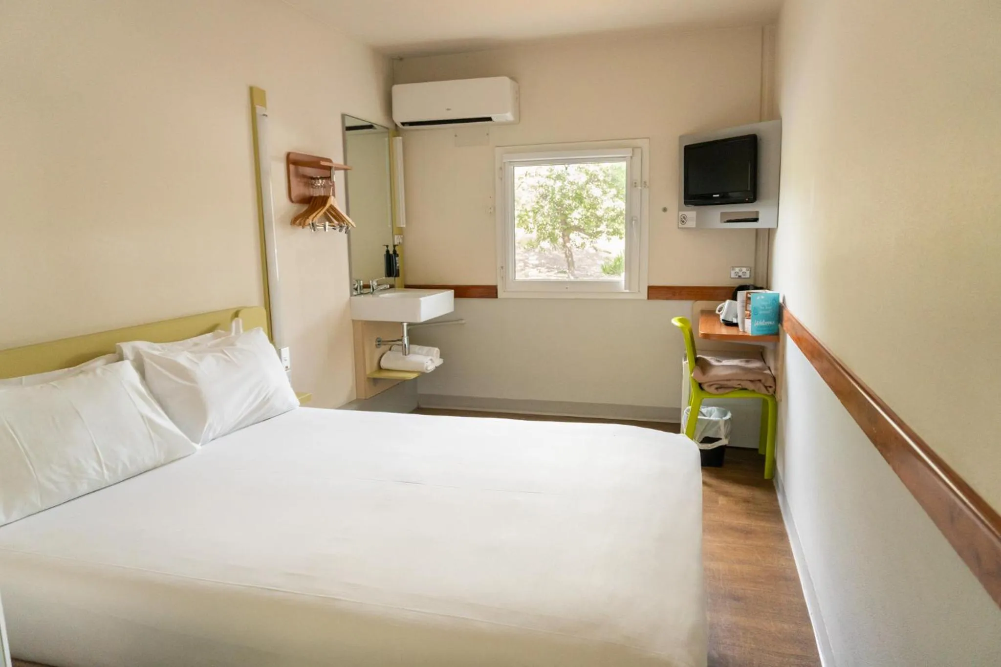 Bed in ibis Budget - Melbourne Airport