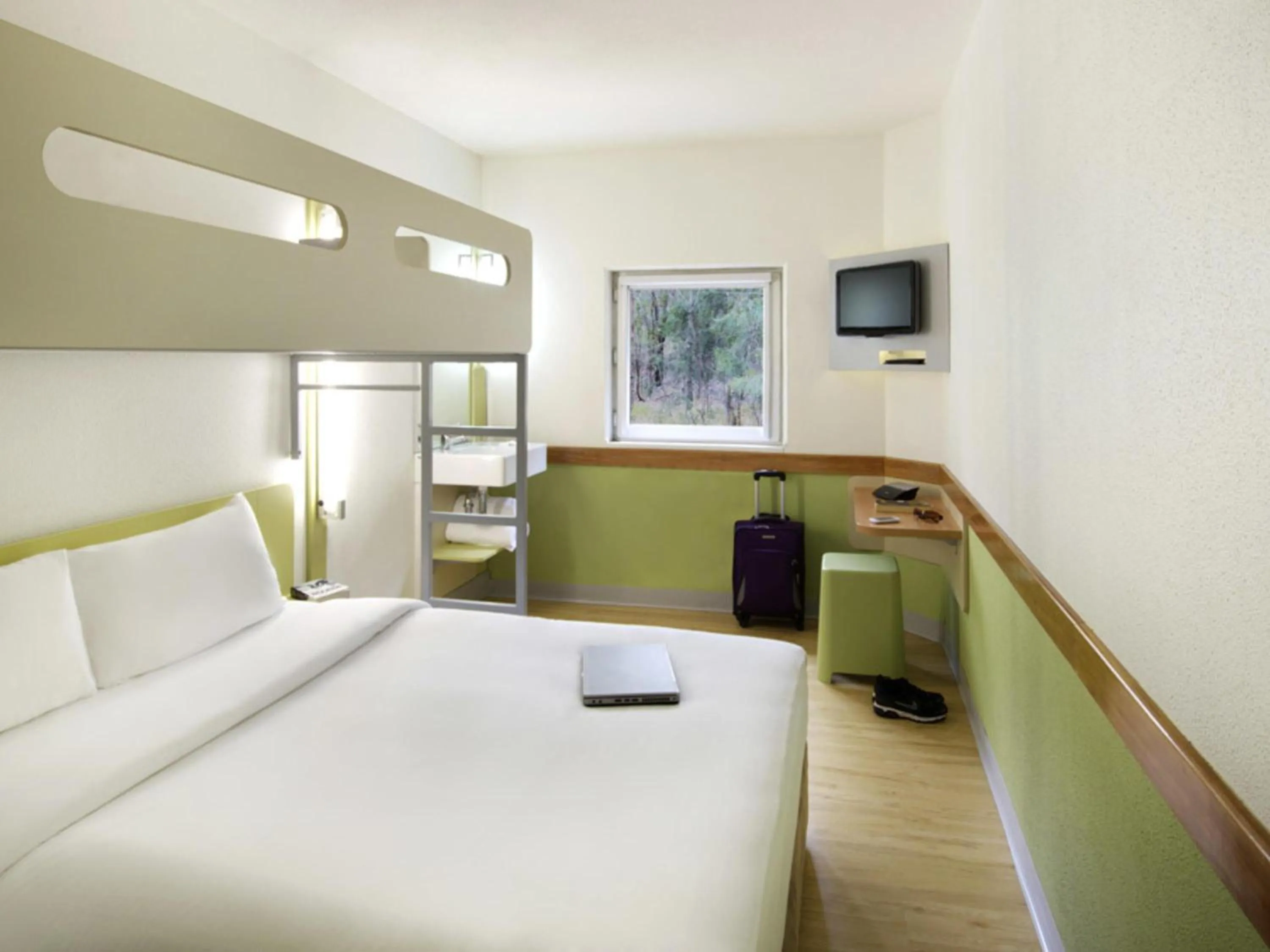 Bedroom, Bed in ibis Budget - Melbourne Airport