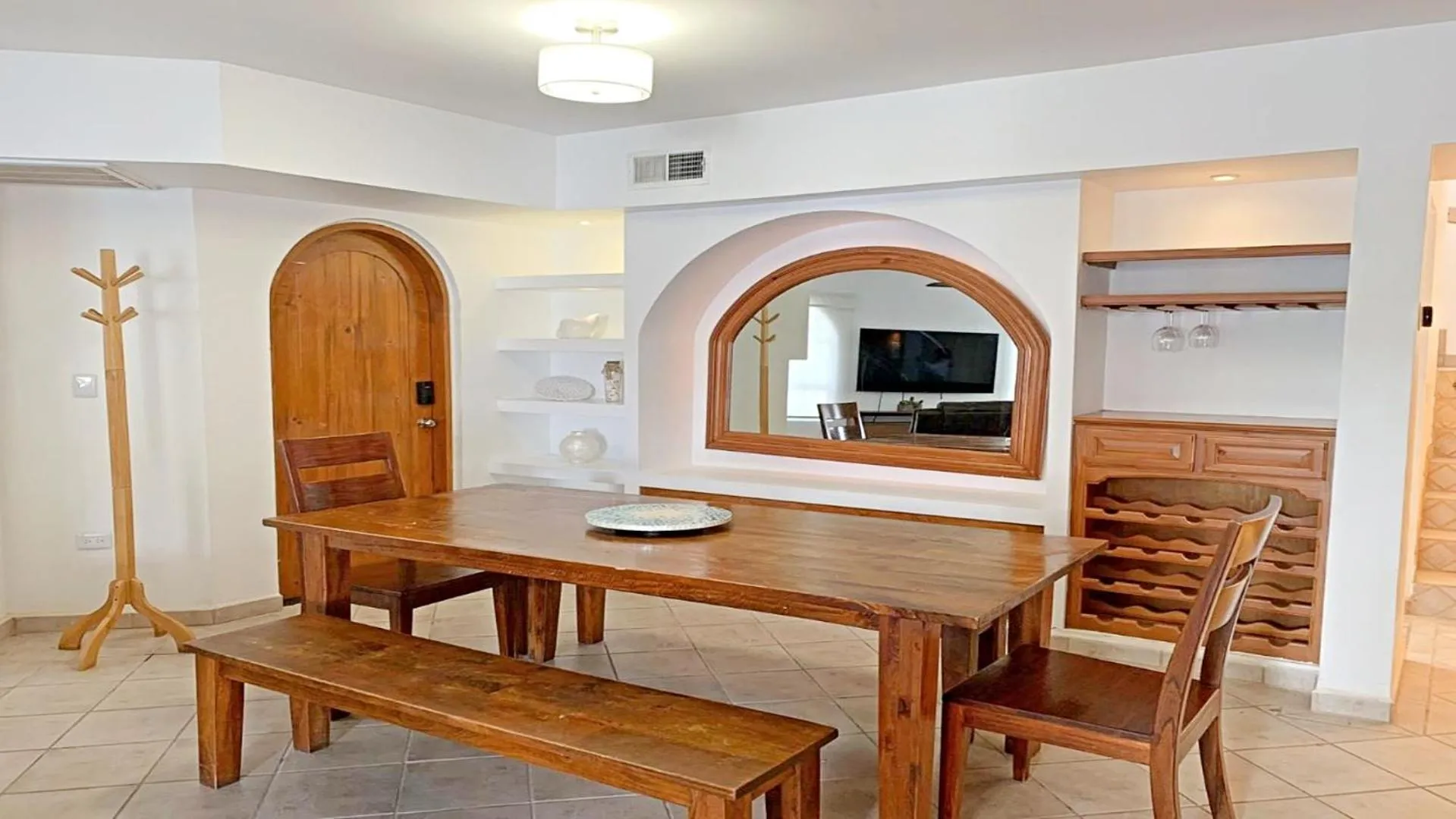 Dining area in Villa Relax 1 by Kivoya