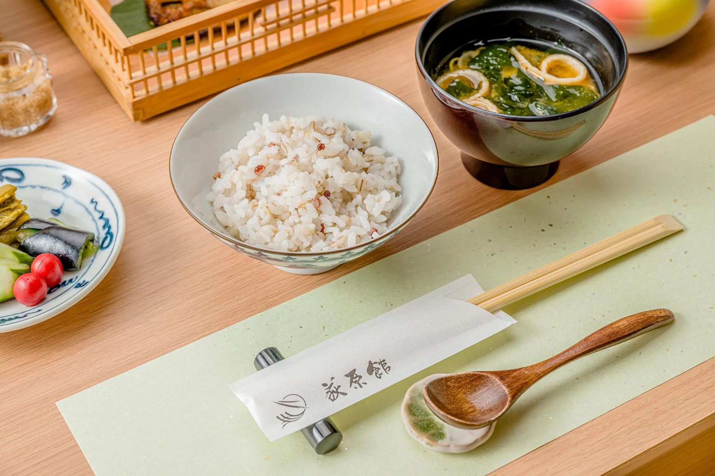 Restaurant/places to eat in Ogiwarakan