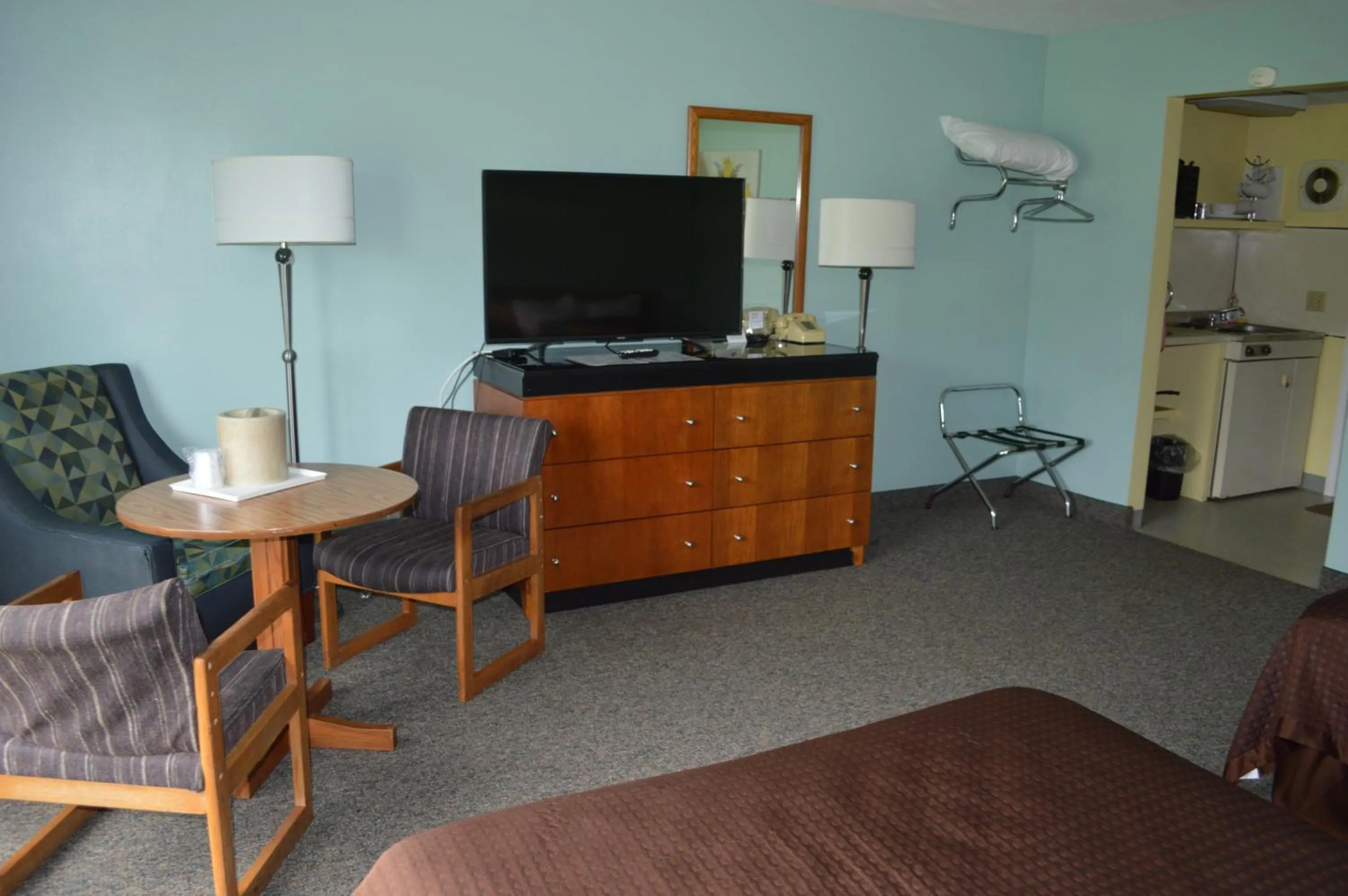 Copper Lantern Motor Lodge