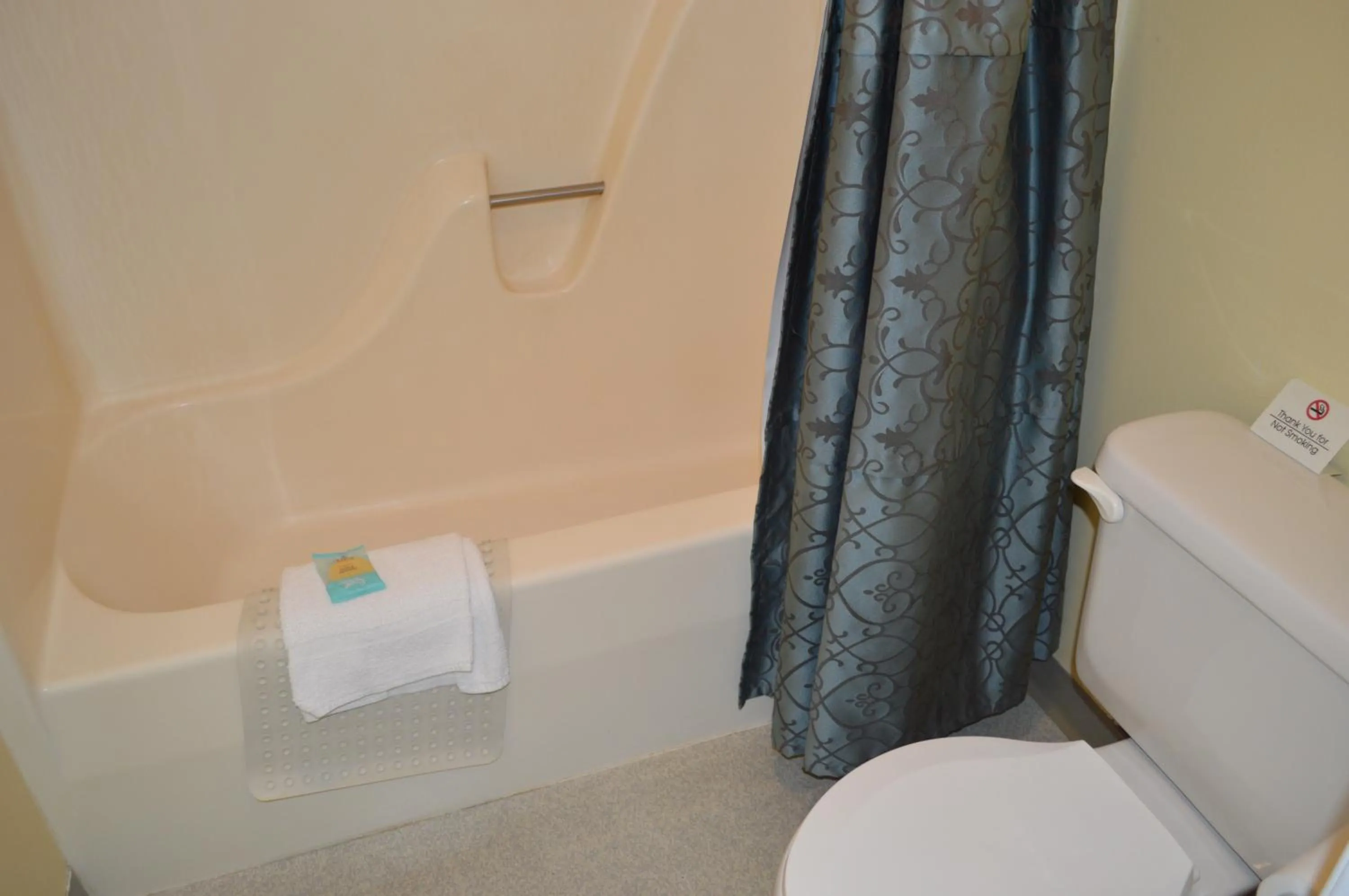 Copper Lantern Motor Lodge