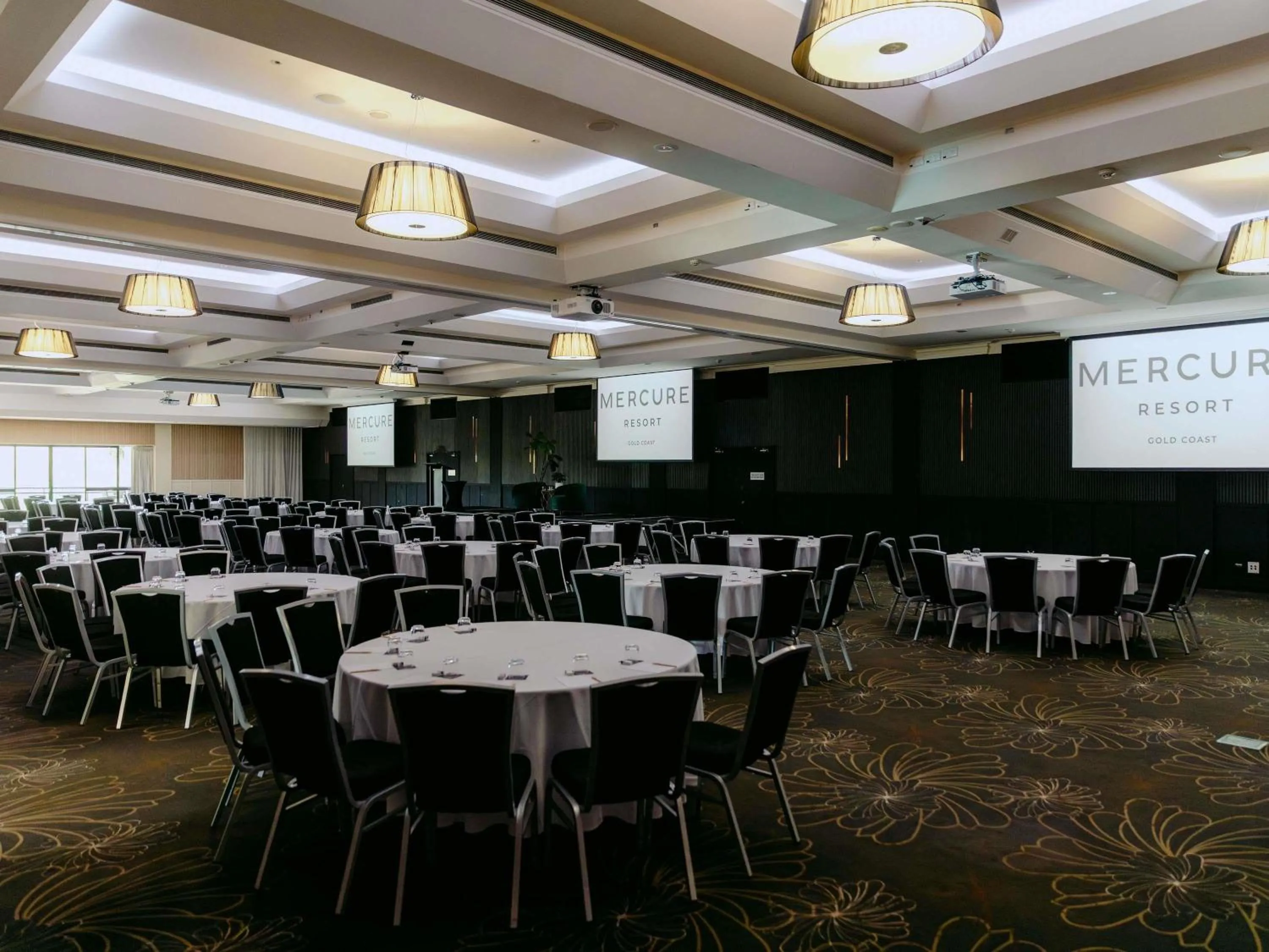 Meeting/conference room in Mercure Gold Coast Resort