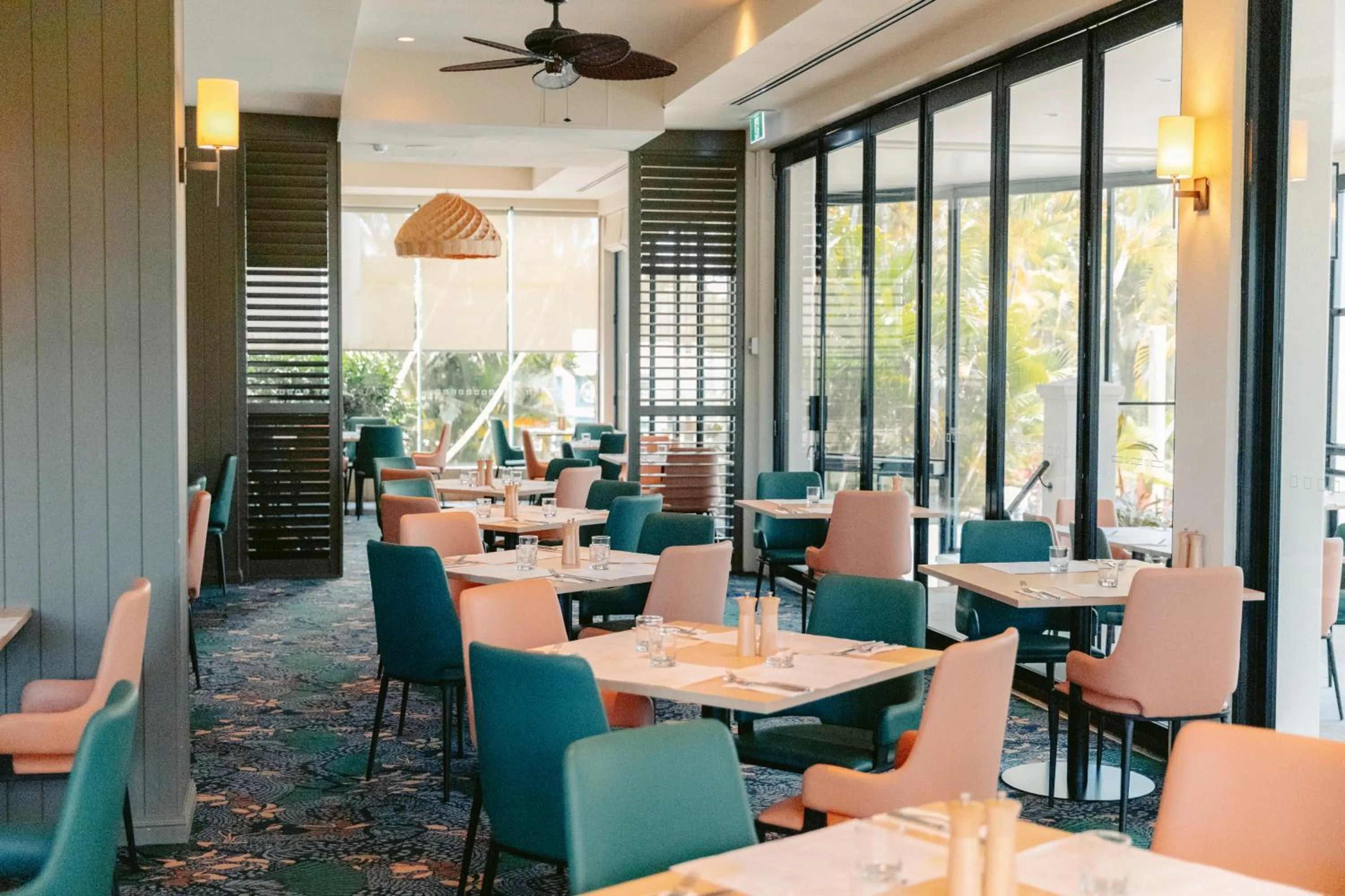 Restaurant/places to eat in Mercure Gold Coast Resort