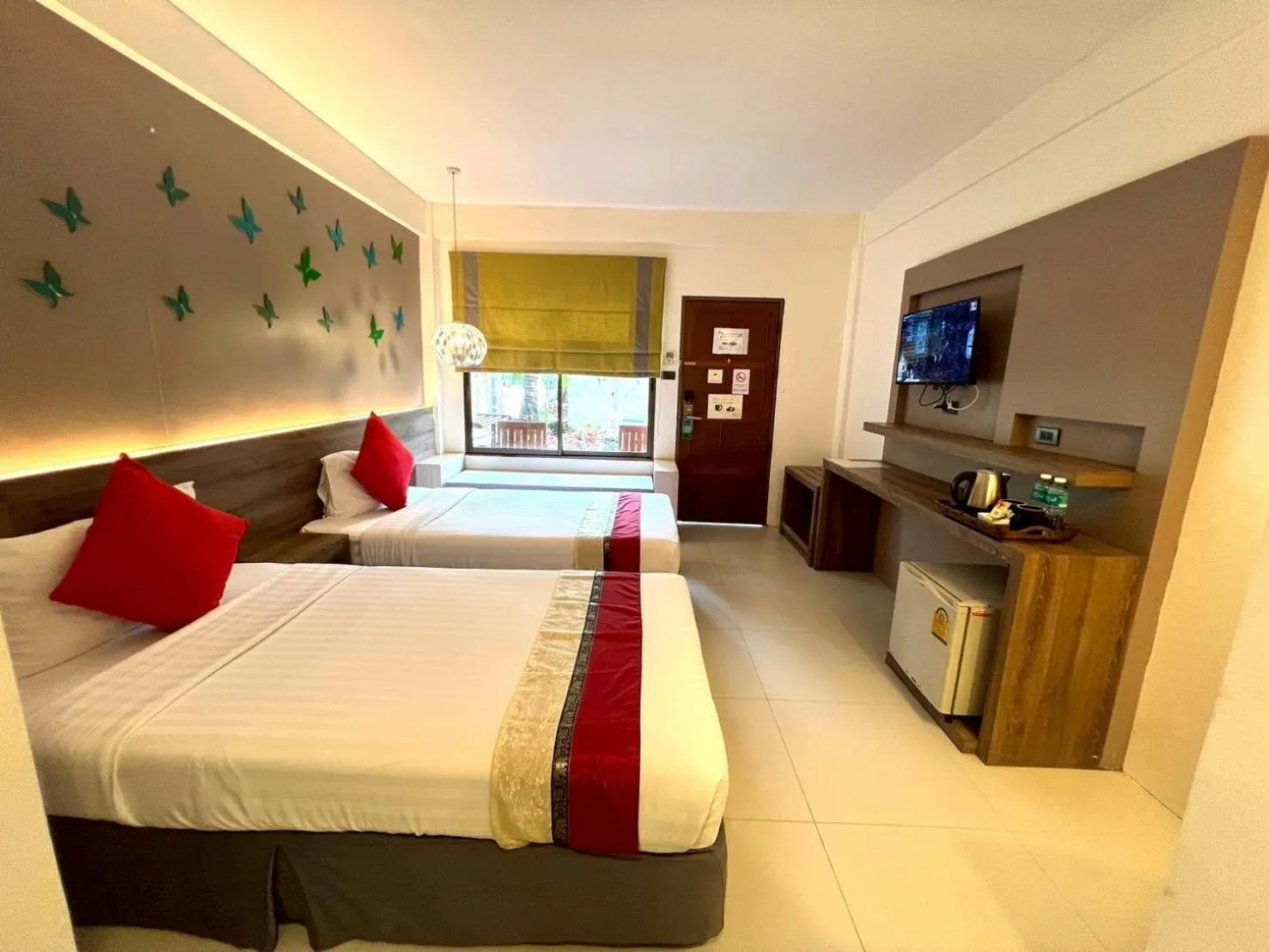 Guests, Bed in The Viridian Resort Patong