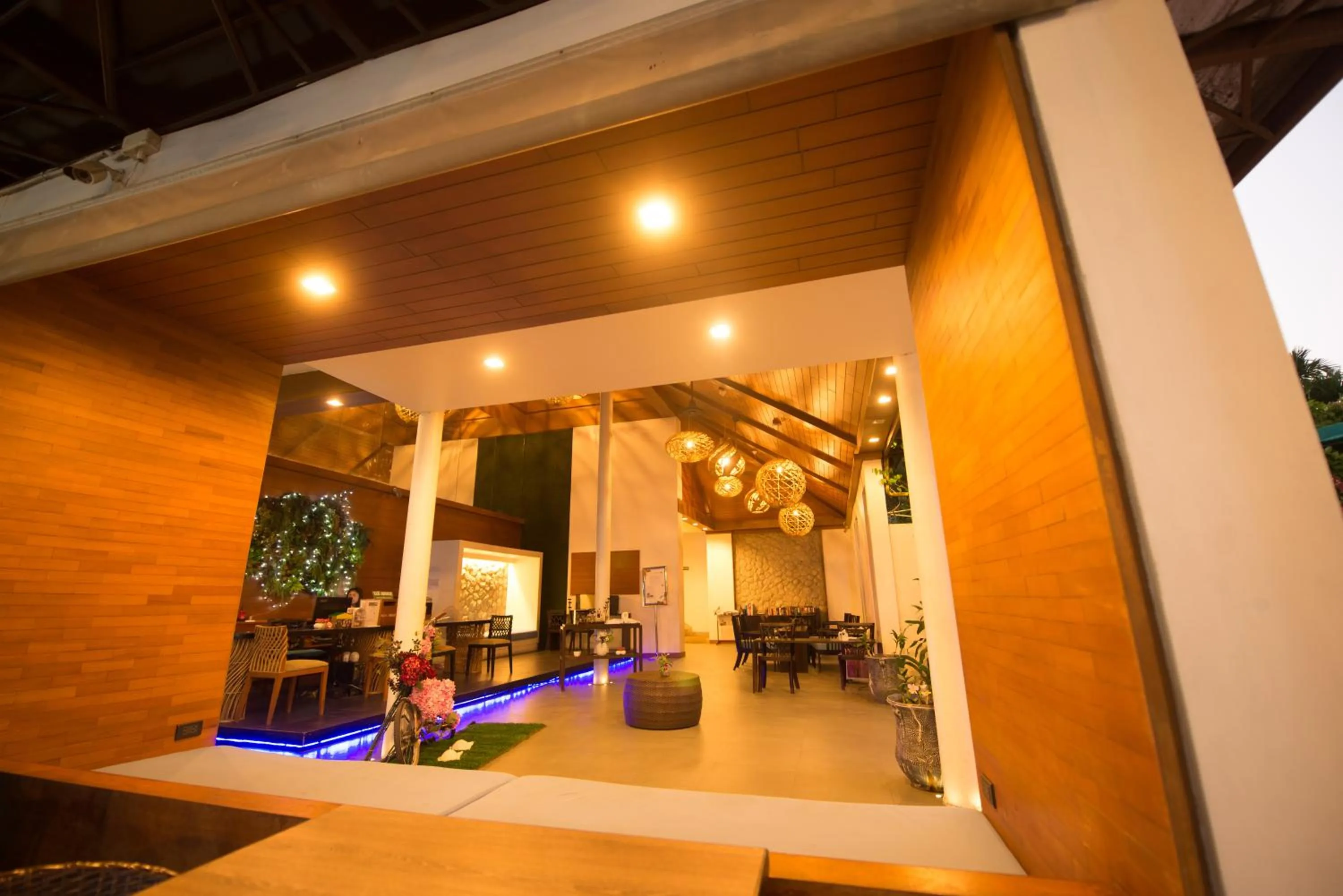 Lobby or reception in The Viridian Resort Patong