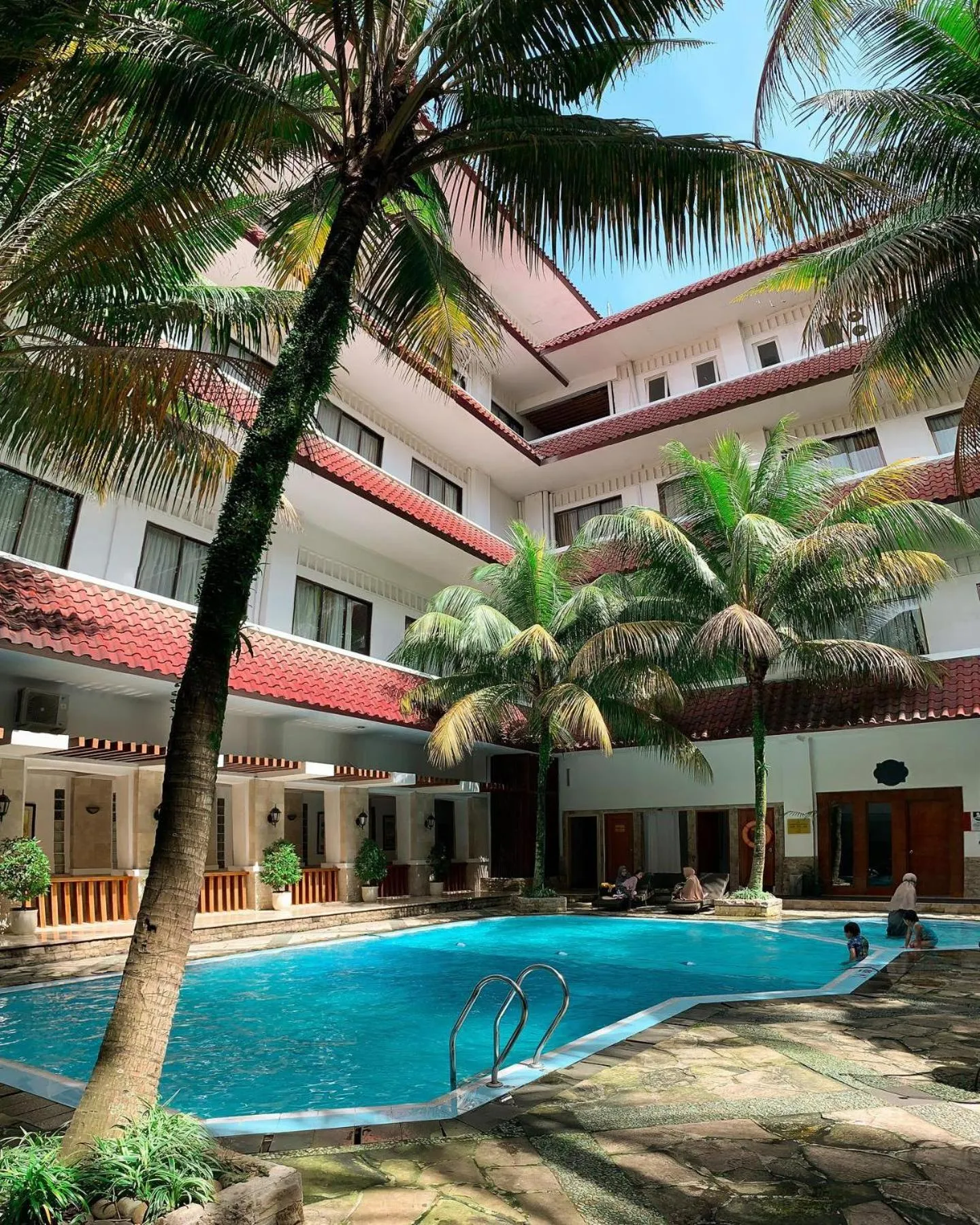 Pool view in Hotel Salak The Heritage Bogor