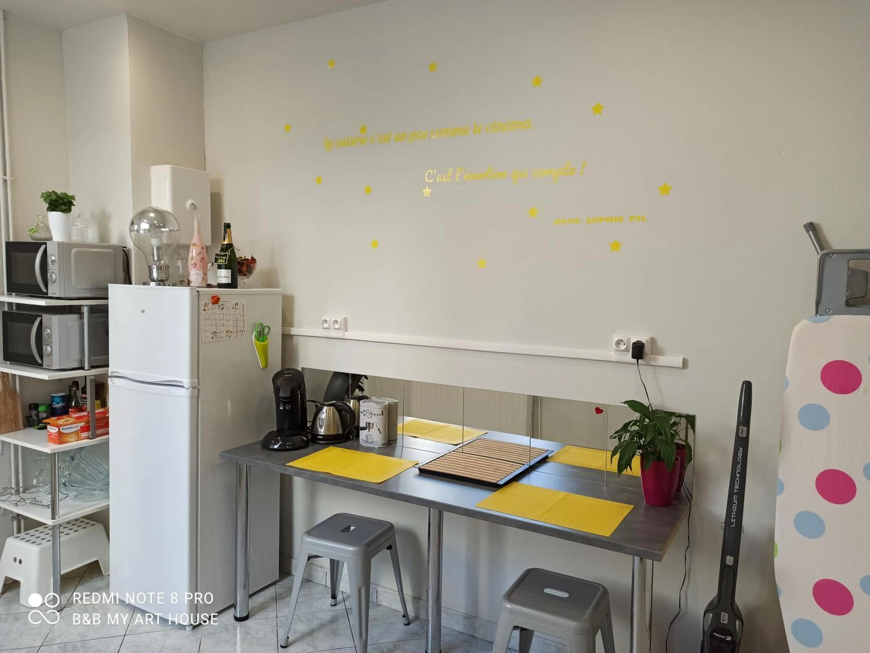 Dining area in B&B My Art House (Douai Centre)