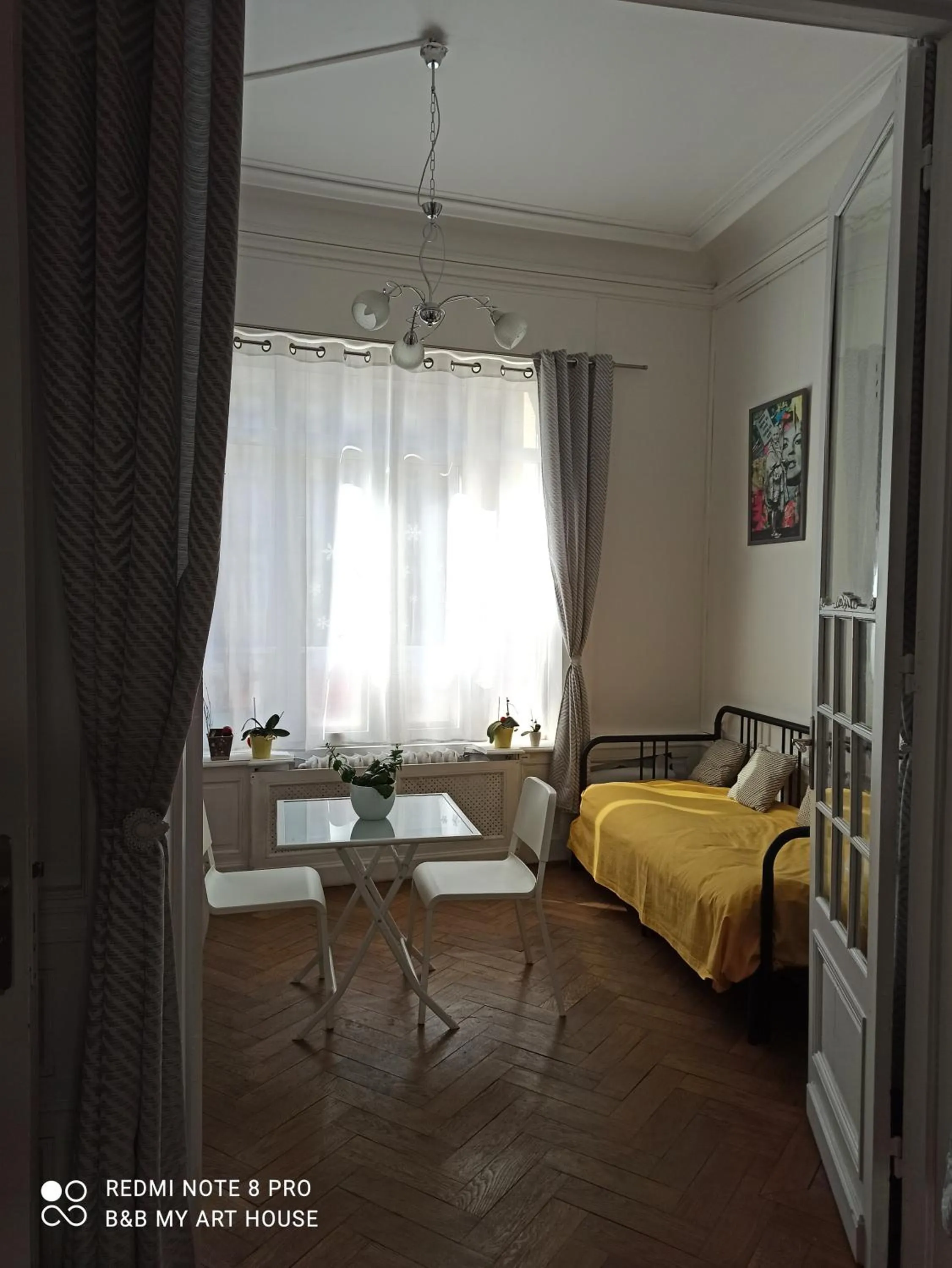 Living room, Bed in B&B My Art House (Douai Centre)