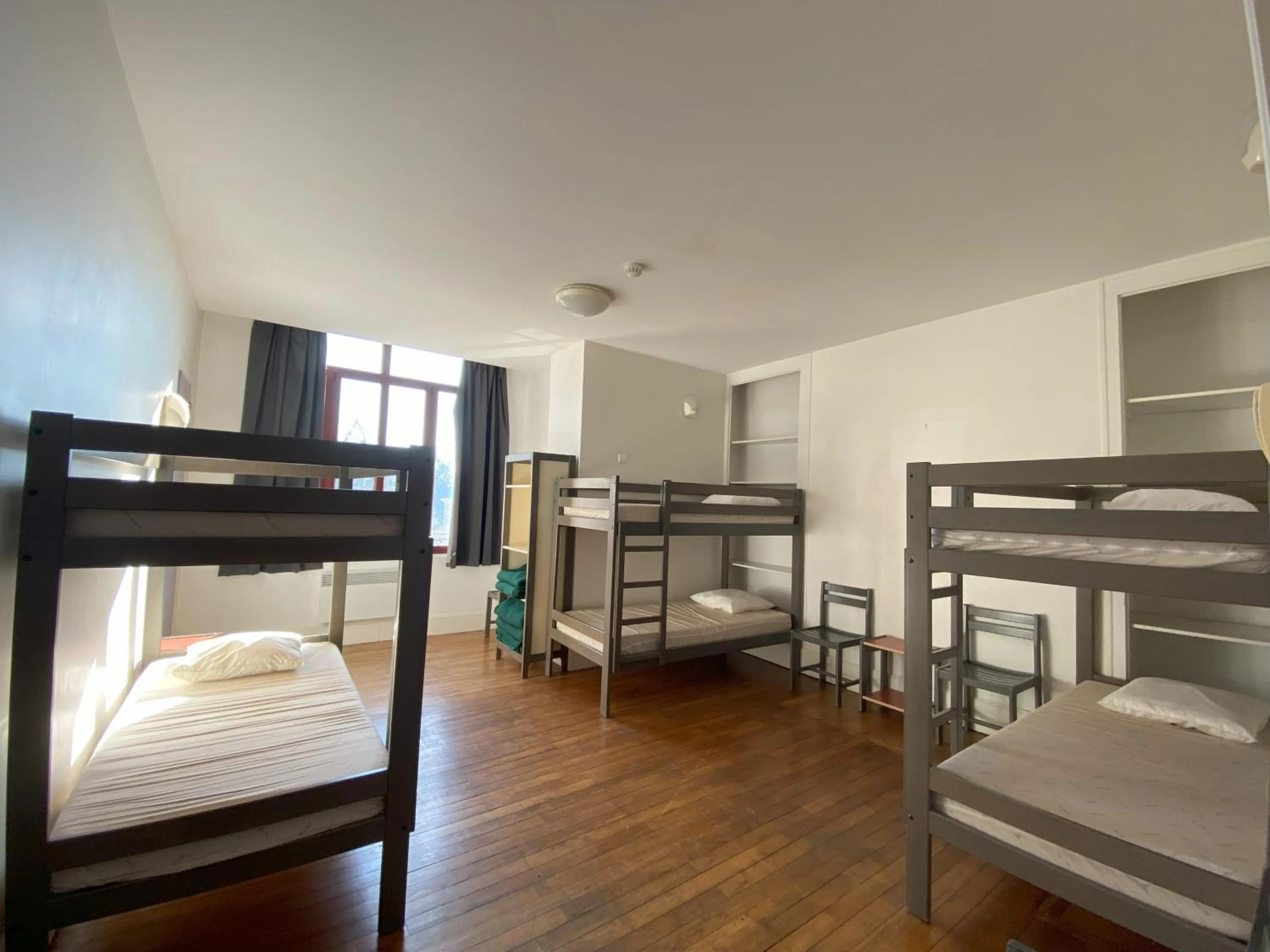 Single Bed in 6-Bed Dormitory Room in AuxR Etape La Maison du Randonneur