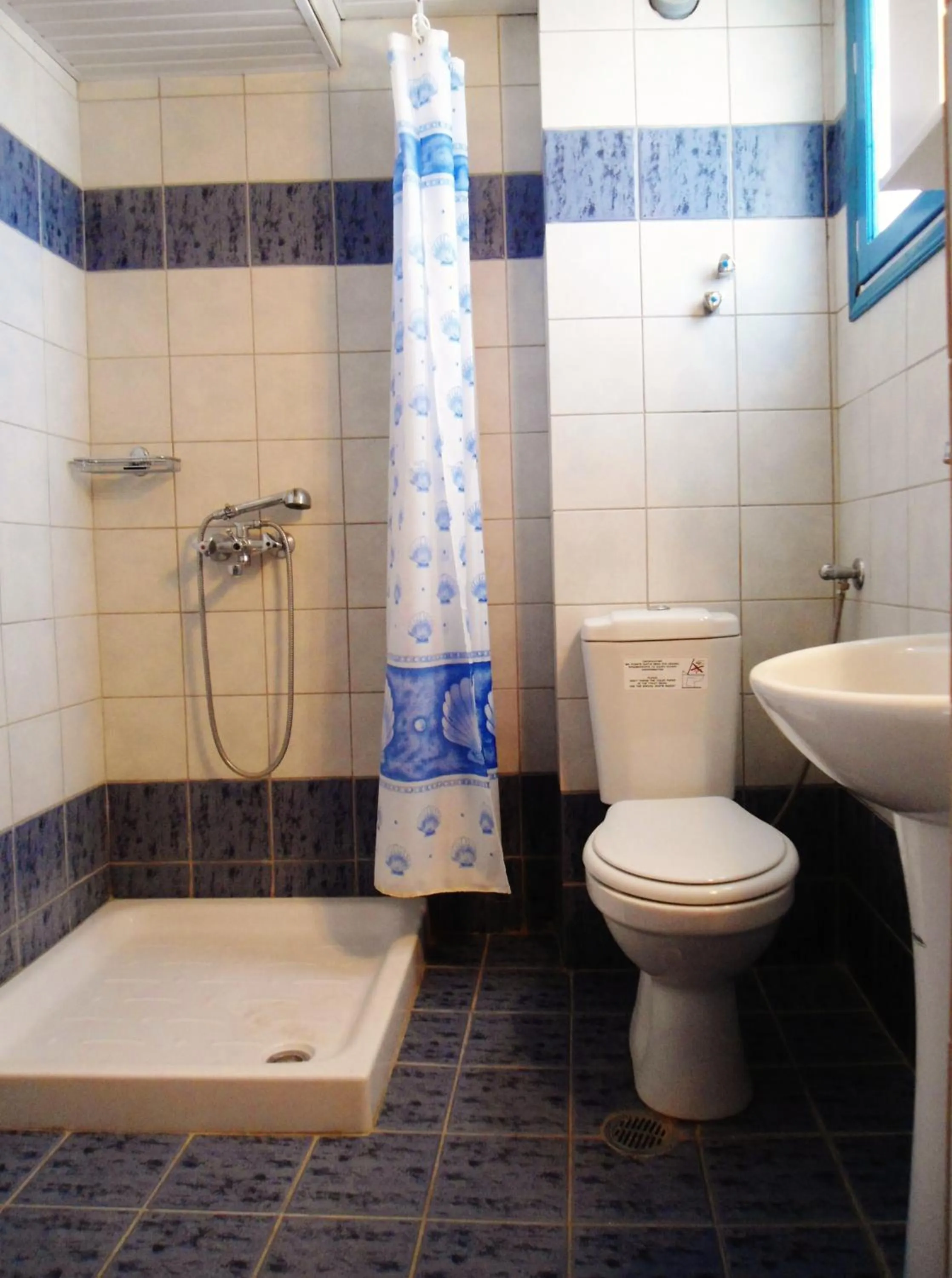 Bathroom in Apollonia Apartments