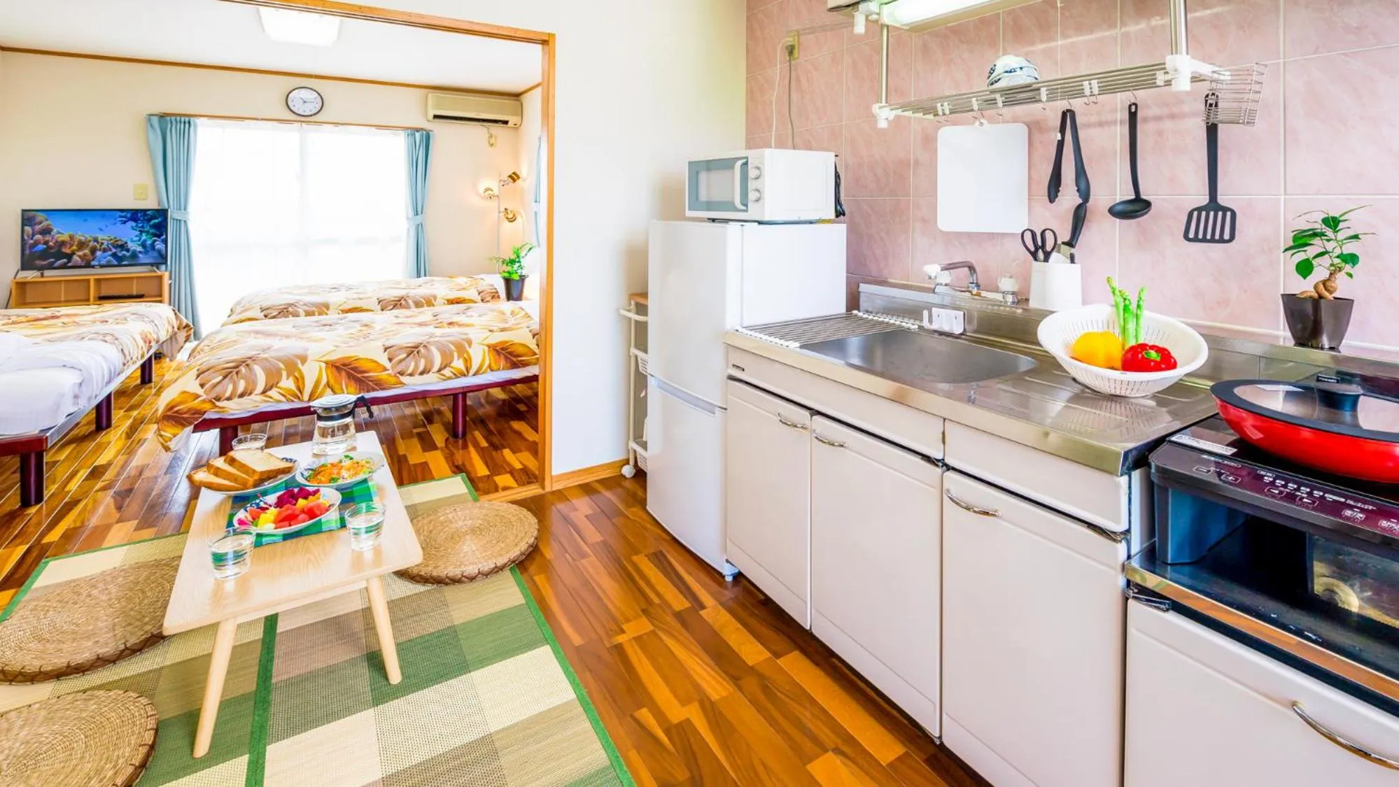 Kitchen or kitchenette in Hotel Sunset ZANPA