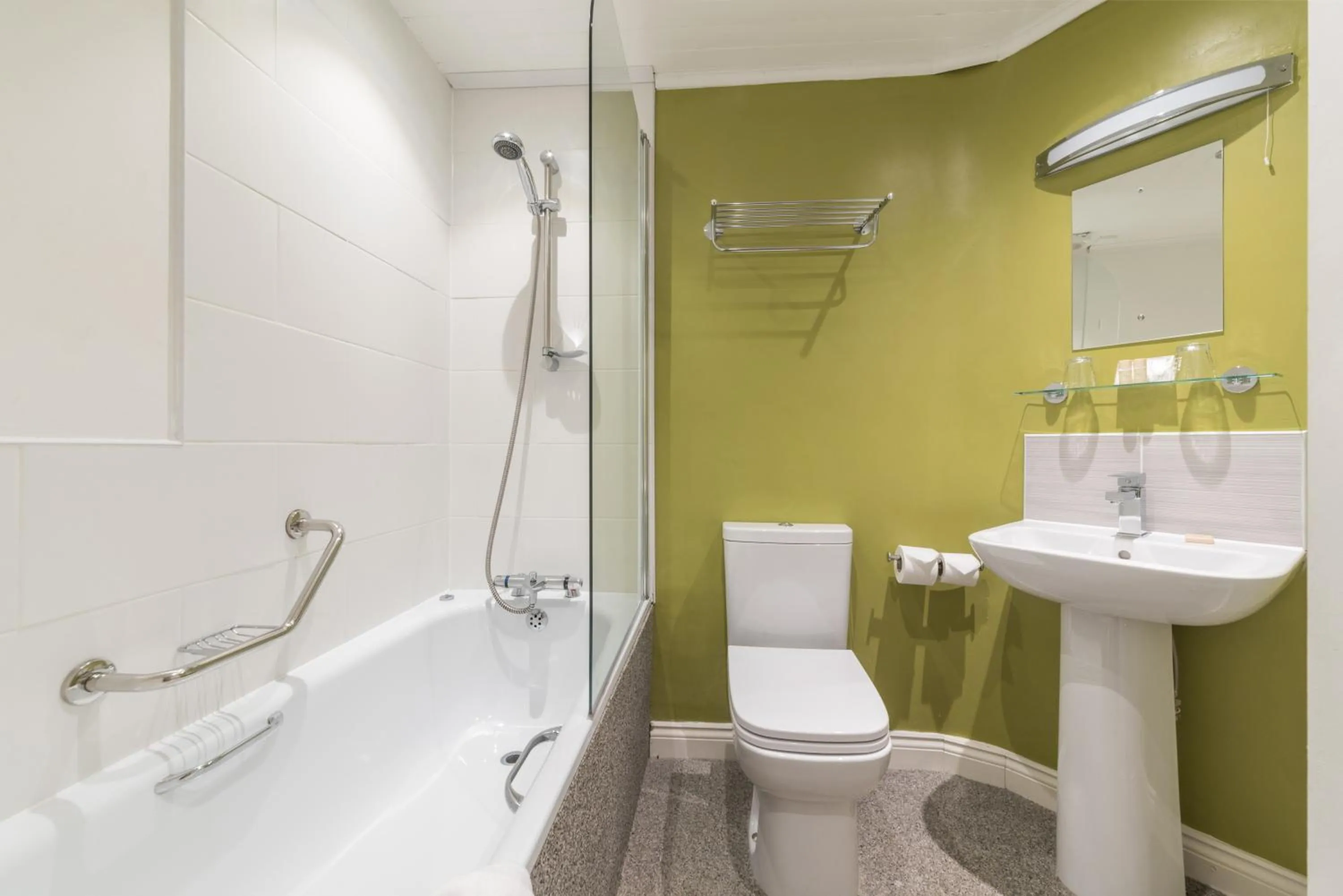 Shower in The Derwentwater Hotel