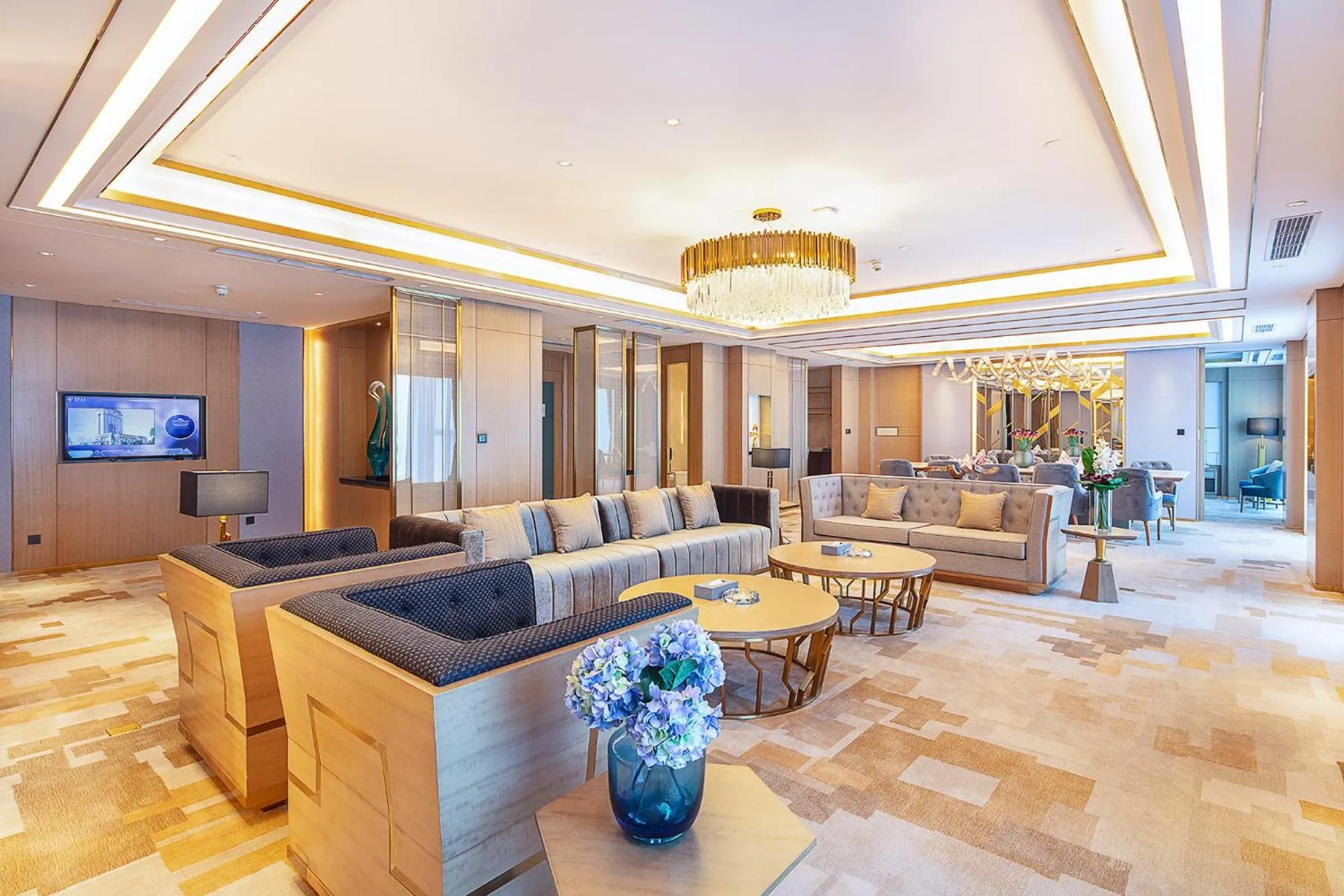 Howard Johnson New District Plaza ZiYang