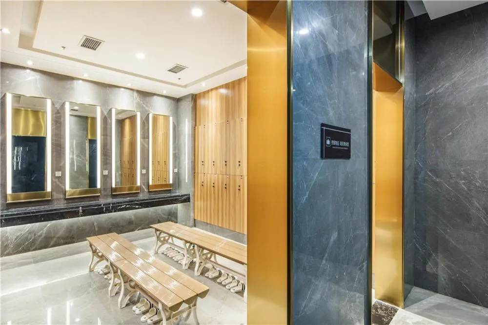 Howard Johnson New District Plaza ZiYang