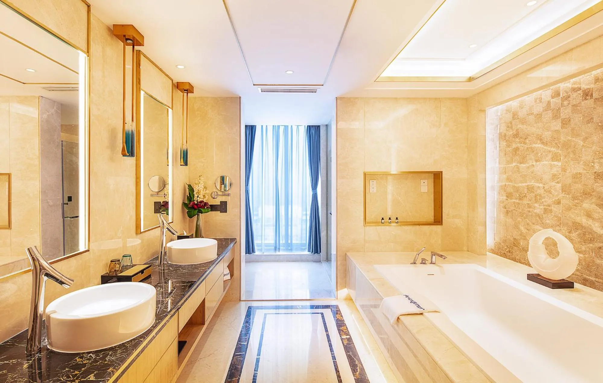 Howard Johnson New District Plaza ZiYang