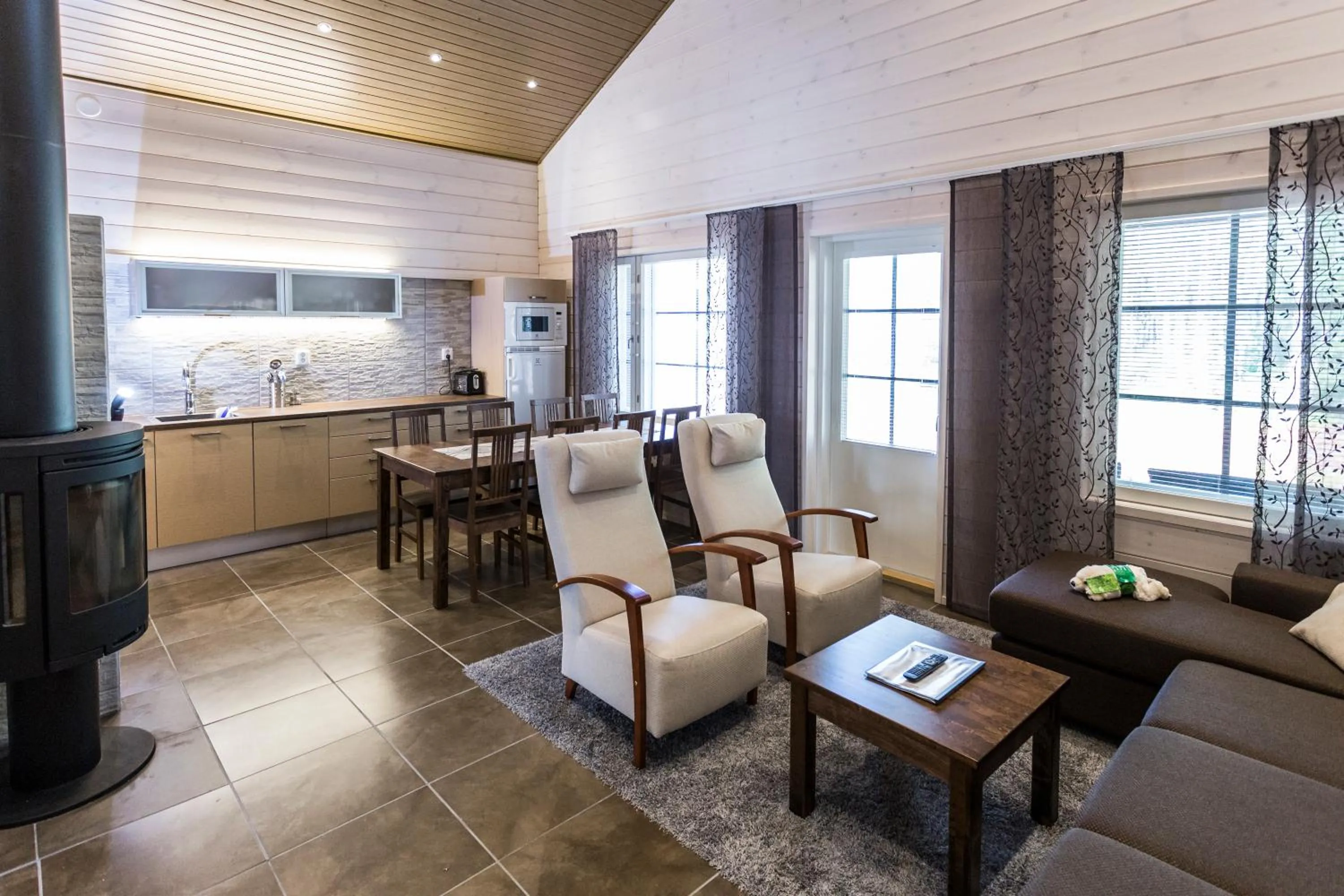 Kitchen or kitchenette in Ranua Resort Holiday Villas