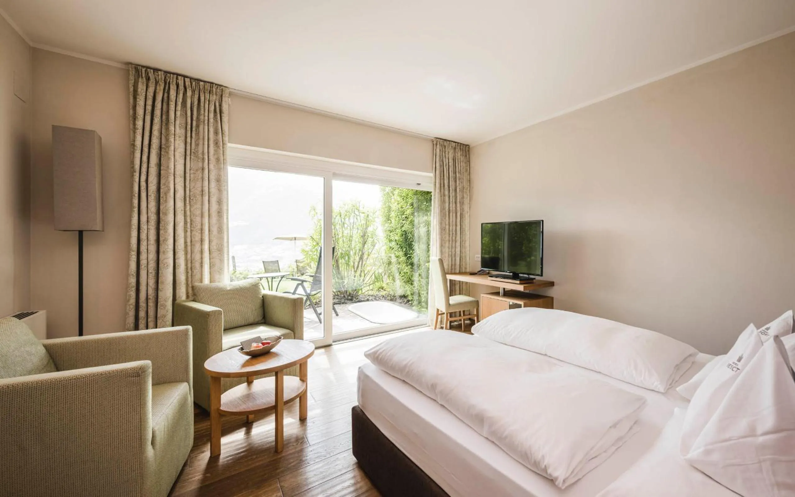 Bed in Hotel Mitterplatt (Schenna Resort)