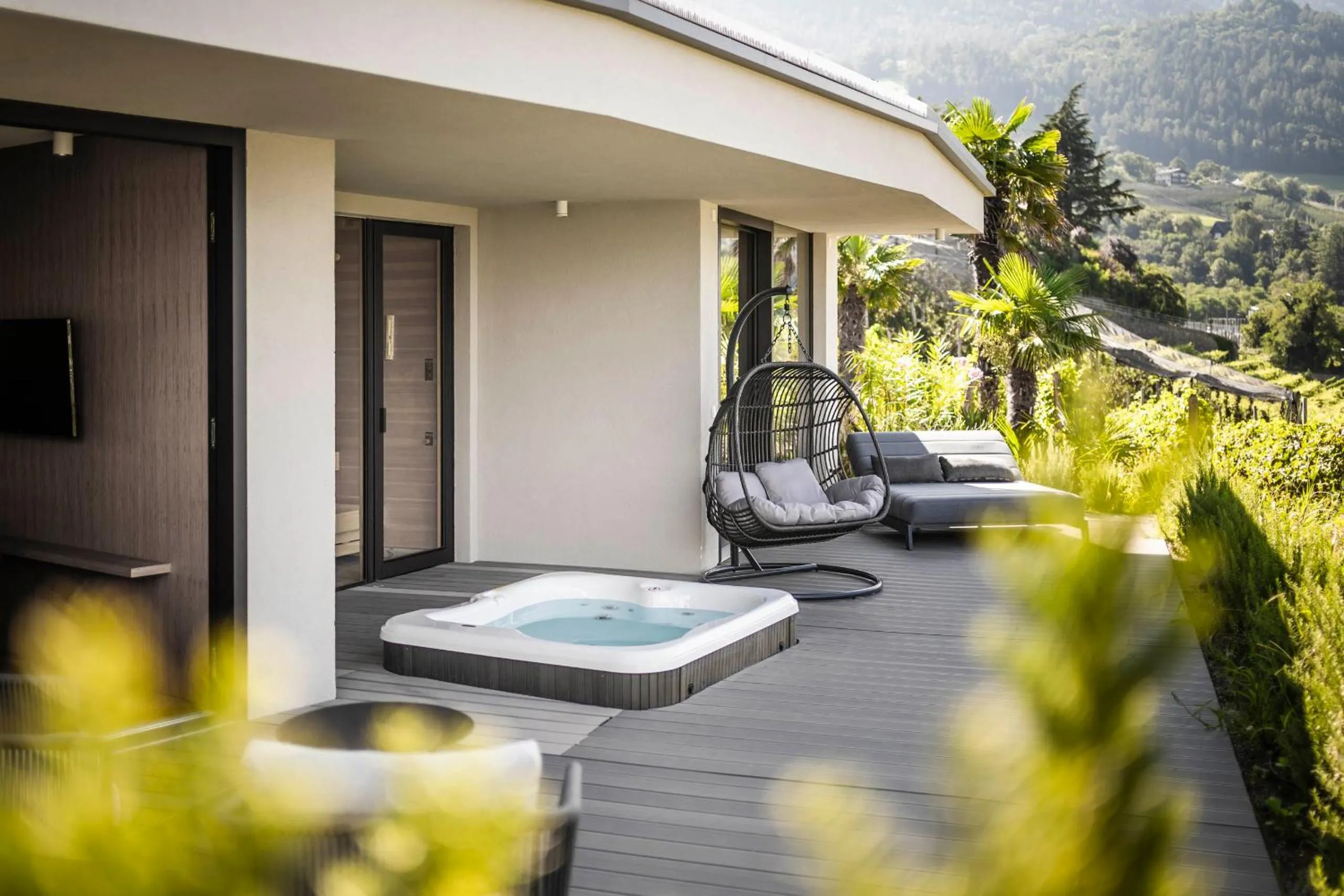 Hot Tub in Hotel Mitterplatt (Schenna Resort)