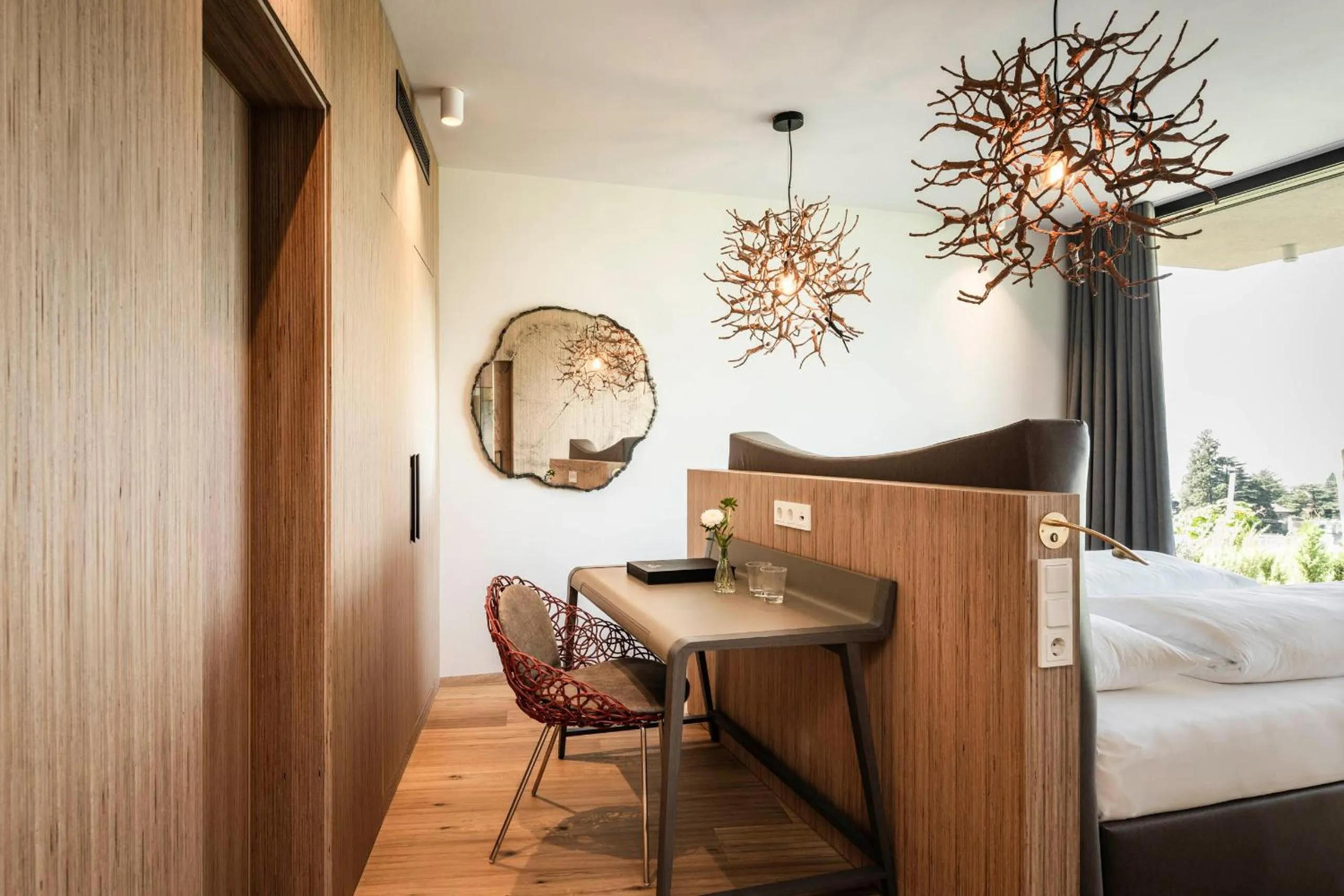 Photo of the whole room, Bed in Hotel Mitterplatt (Schenna Resort)