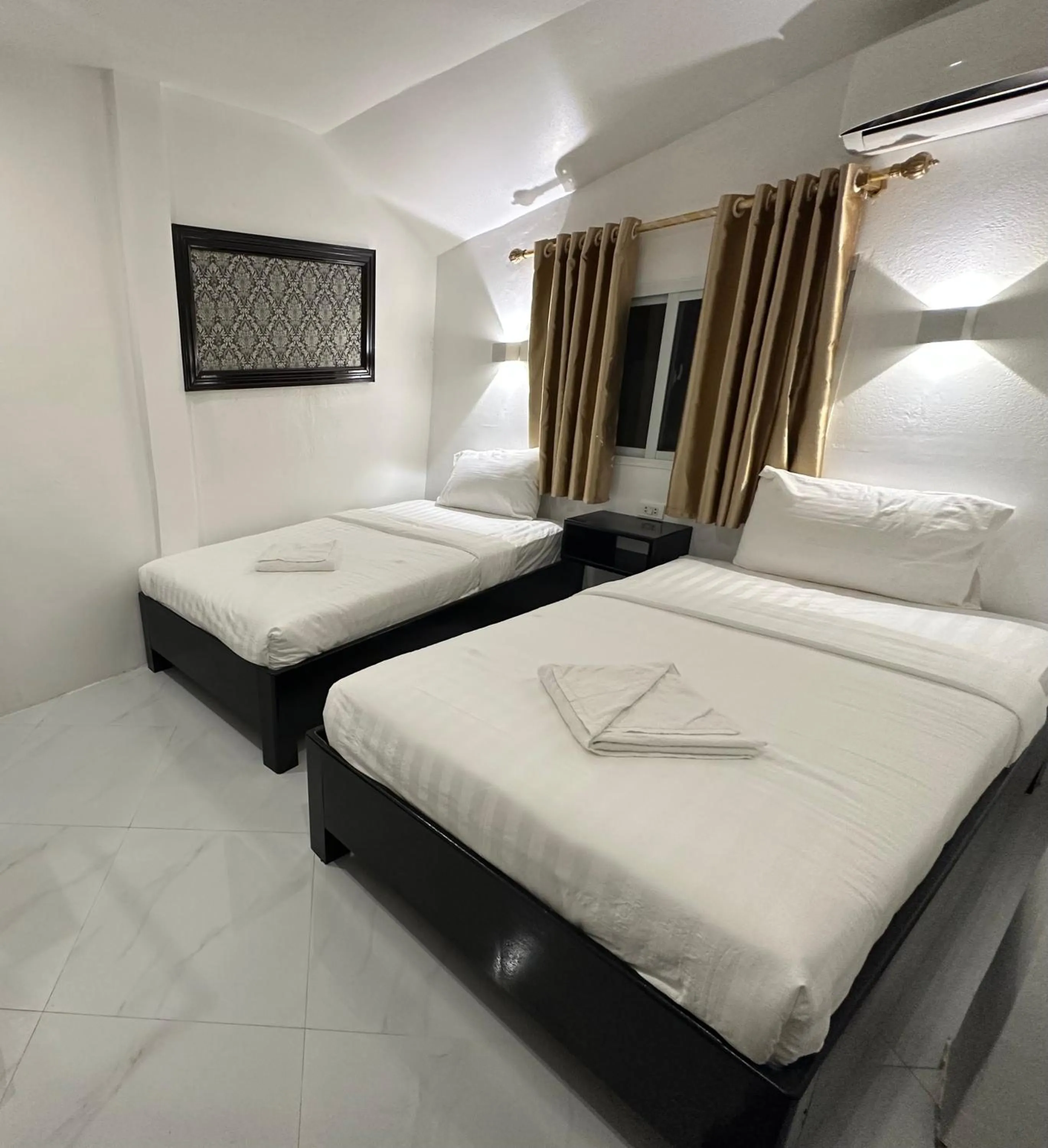 Bed in Downtown Hostel