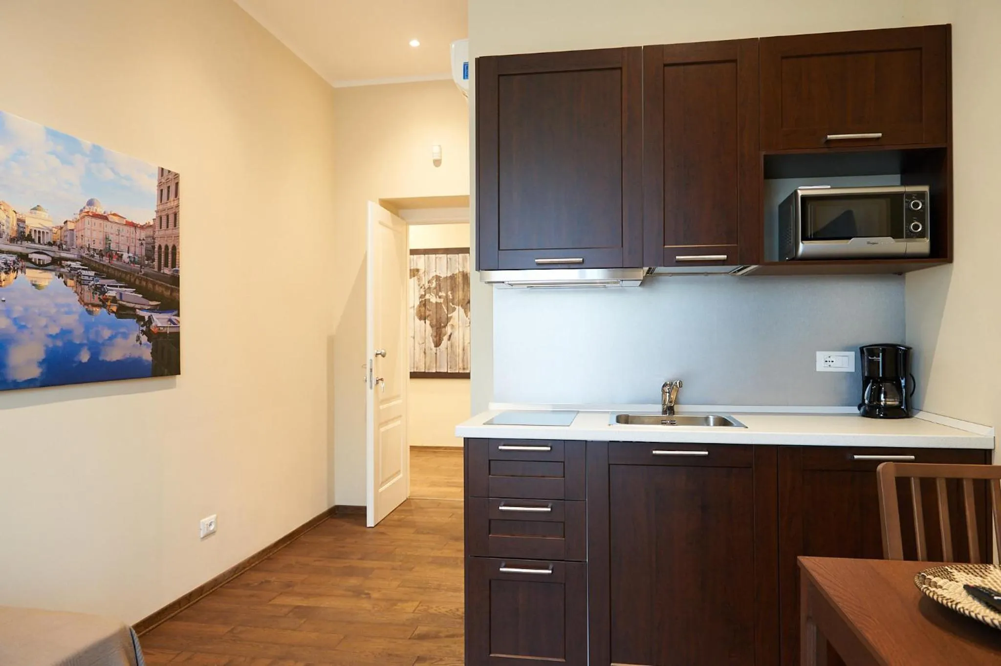 Coffee/tea facilities in Miramare Luxury Suites