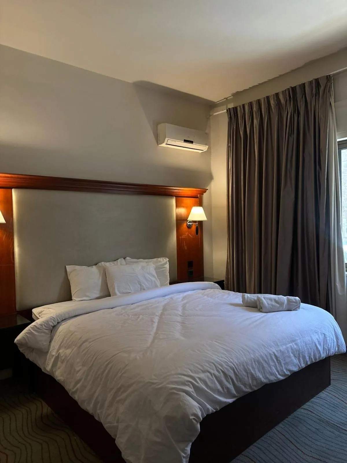 Property building, Bed in Amman Pasha Hotel