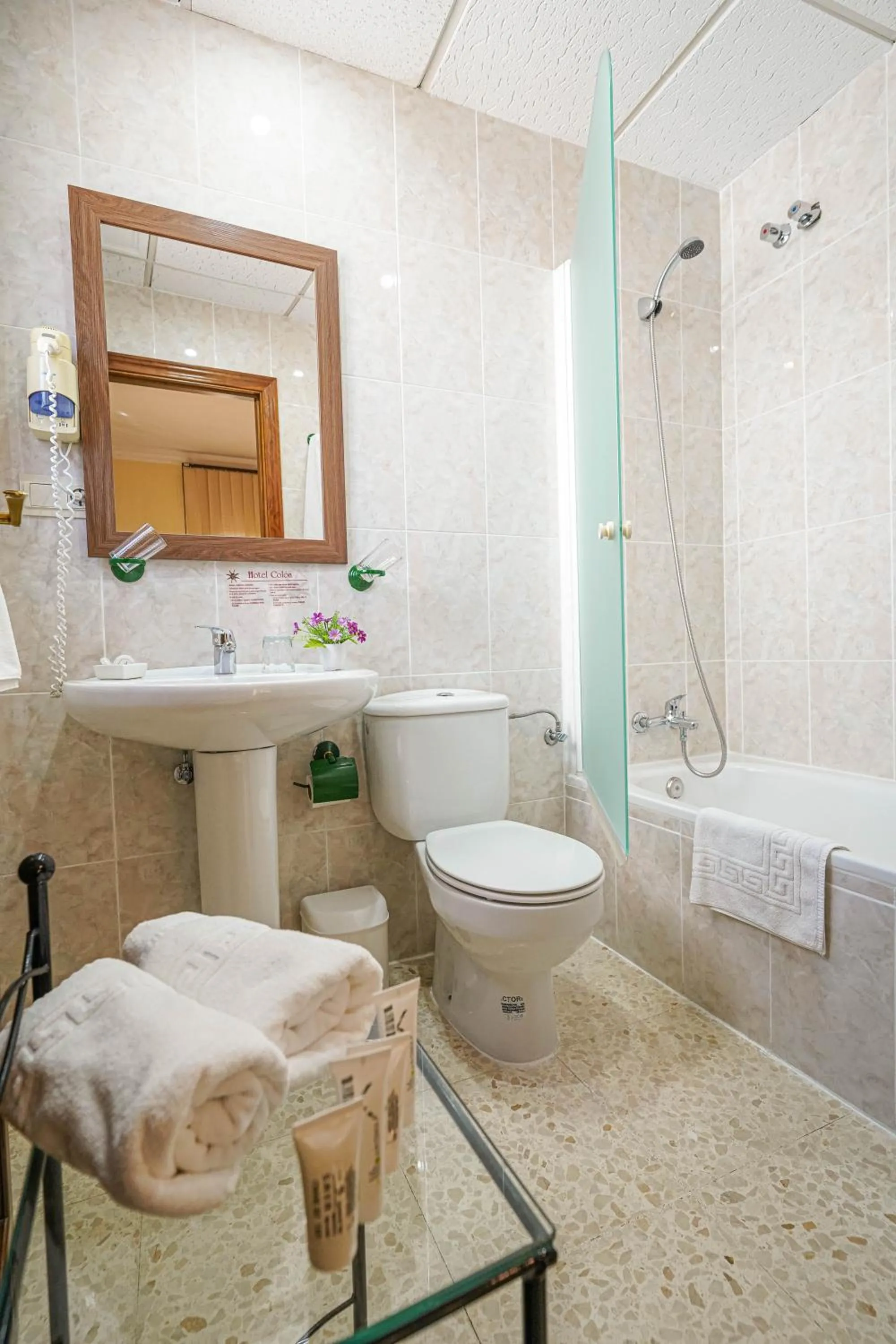 Bathroom in Hotel Colón