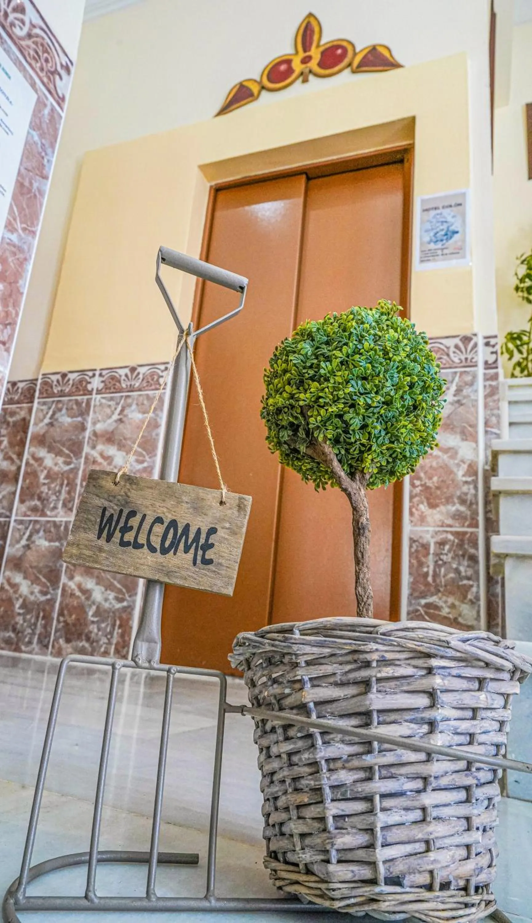Facade/entrance in Hotel Colón