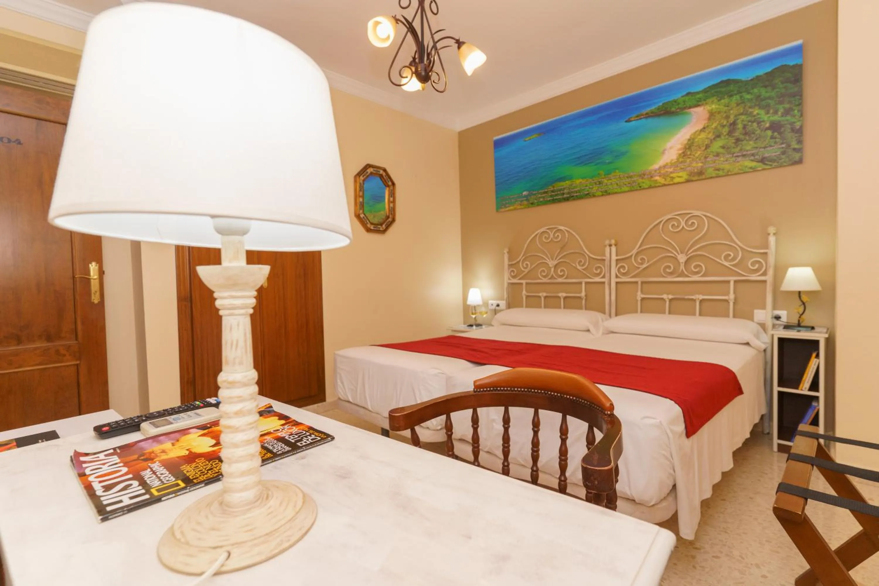 Photo of the whole room, Bed in Hotel Colón