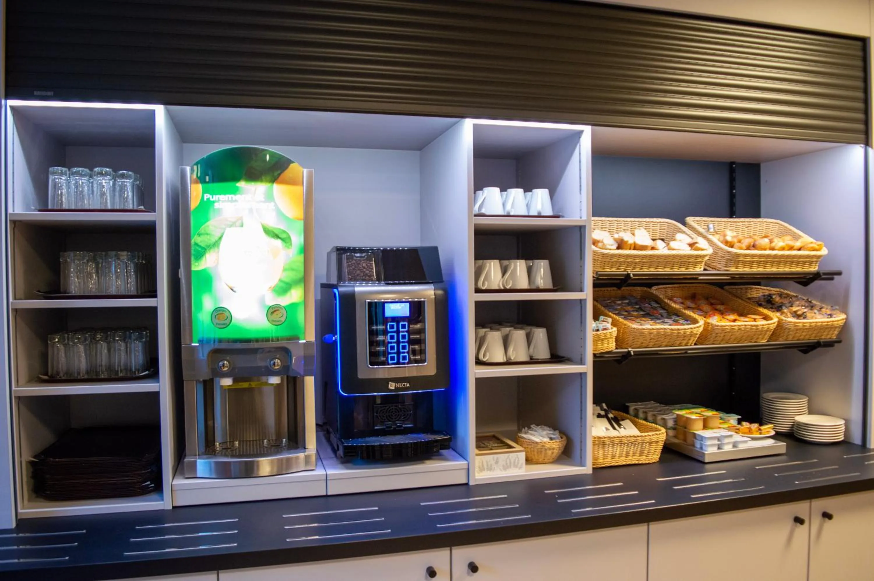 Breakfast in Hotel des Lauriers Roses